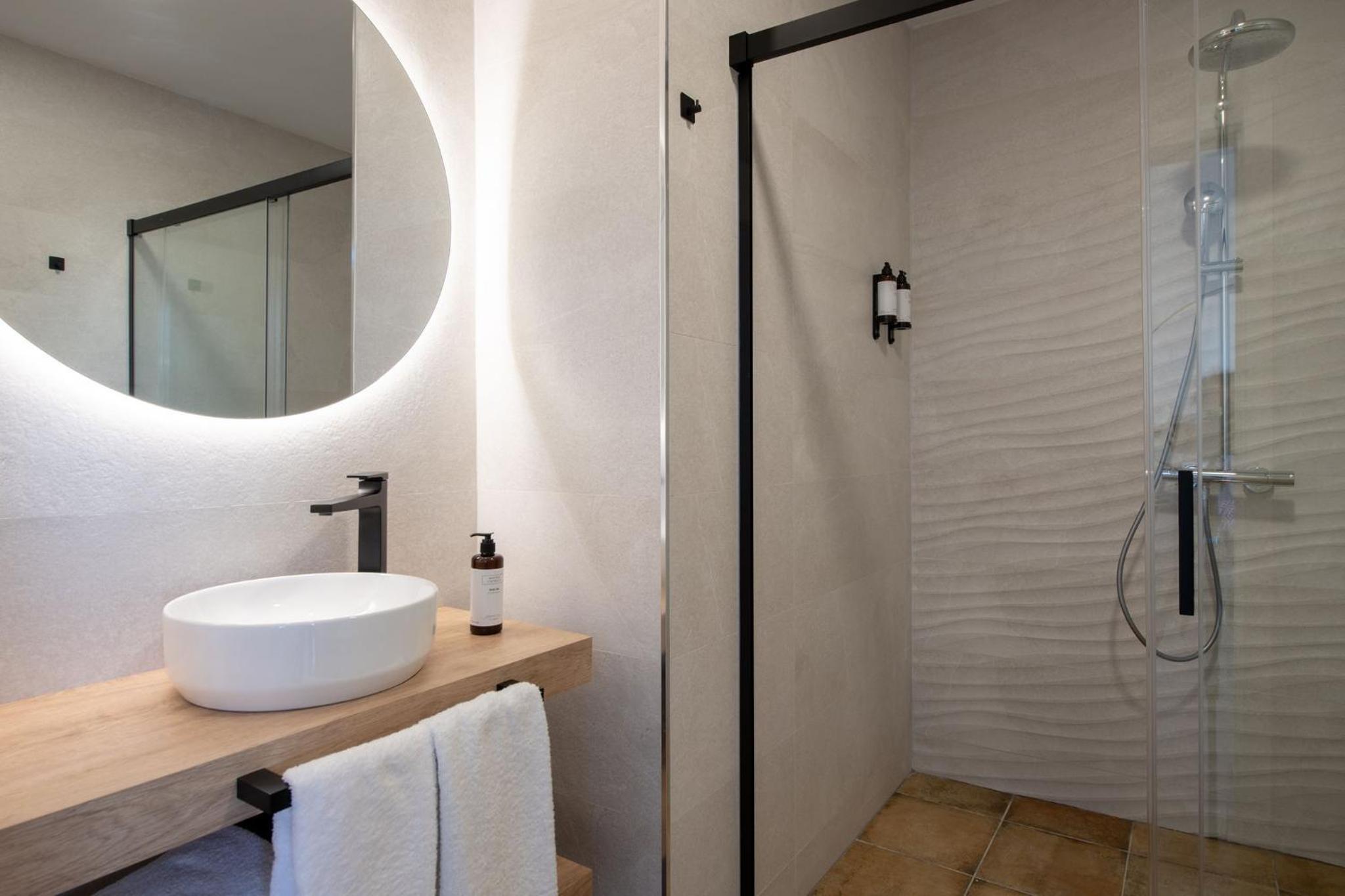 Coliseum Boutique Apartments