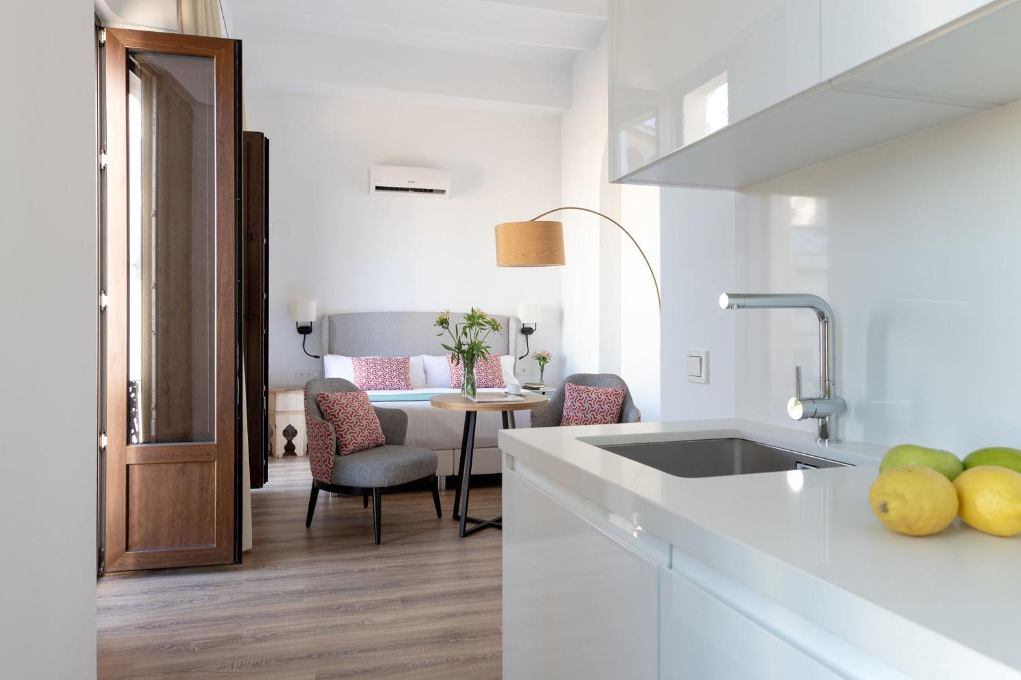 Coliseum Boutique Apartments