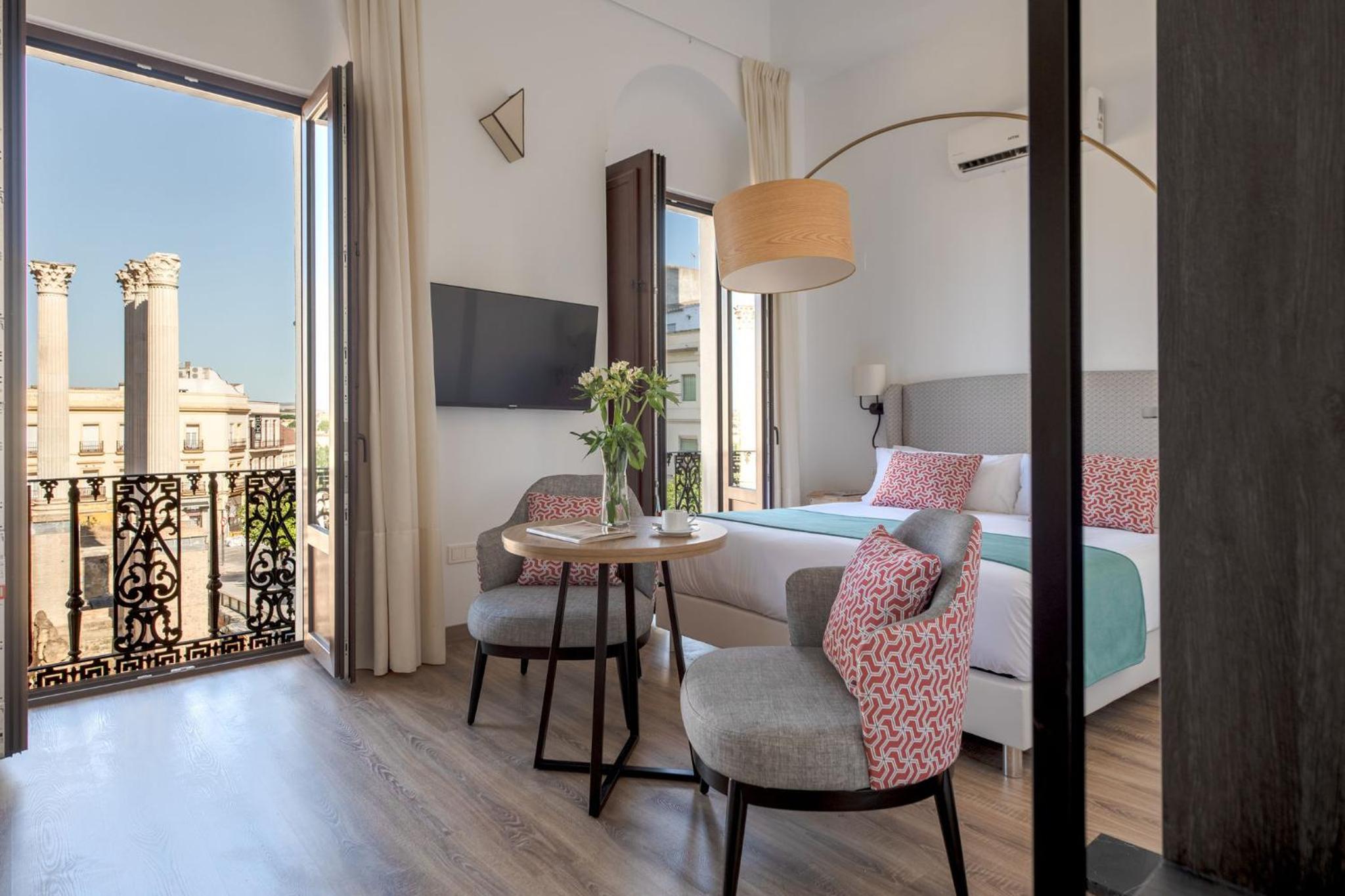Coliseum Boutique Apartments