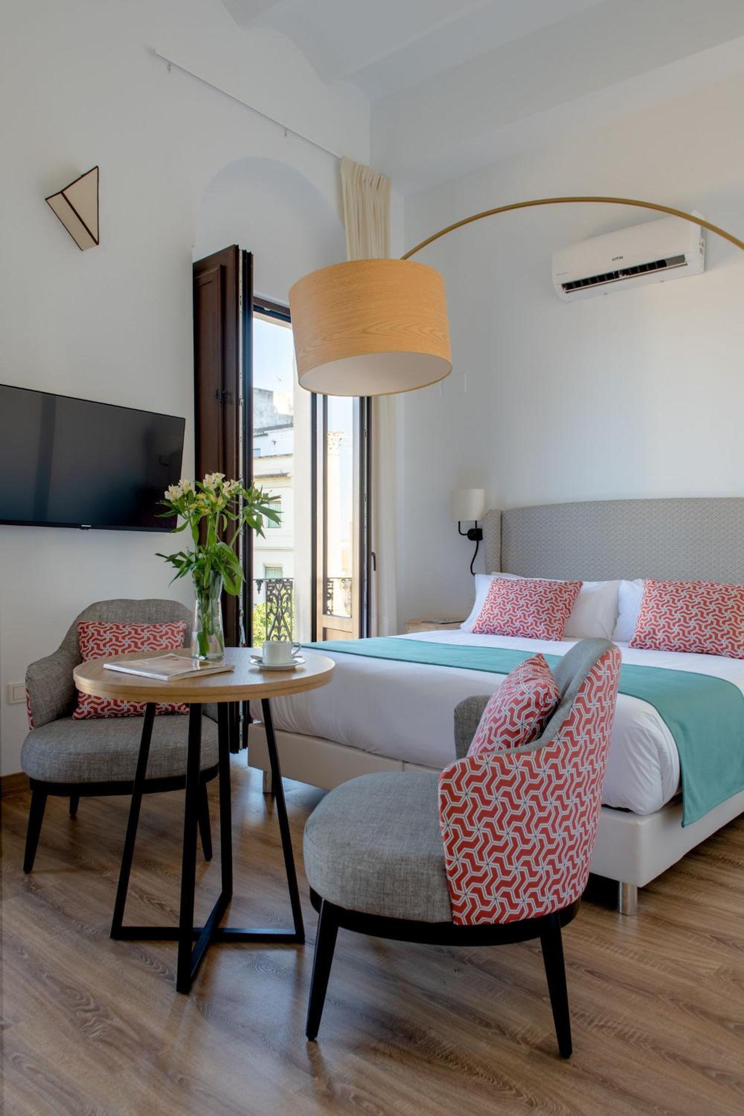 Coliseum Boutique Apartments