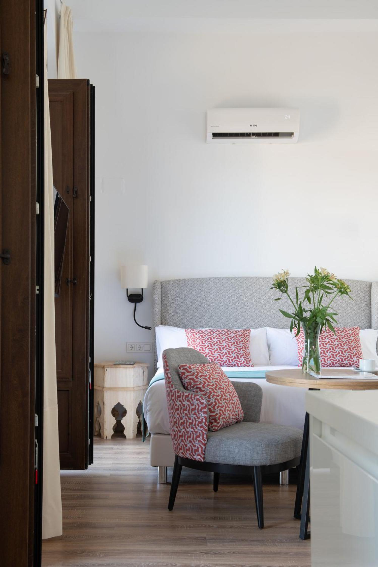 Coliseum Boutique Apartments