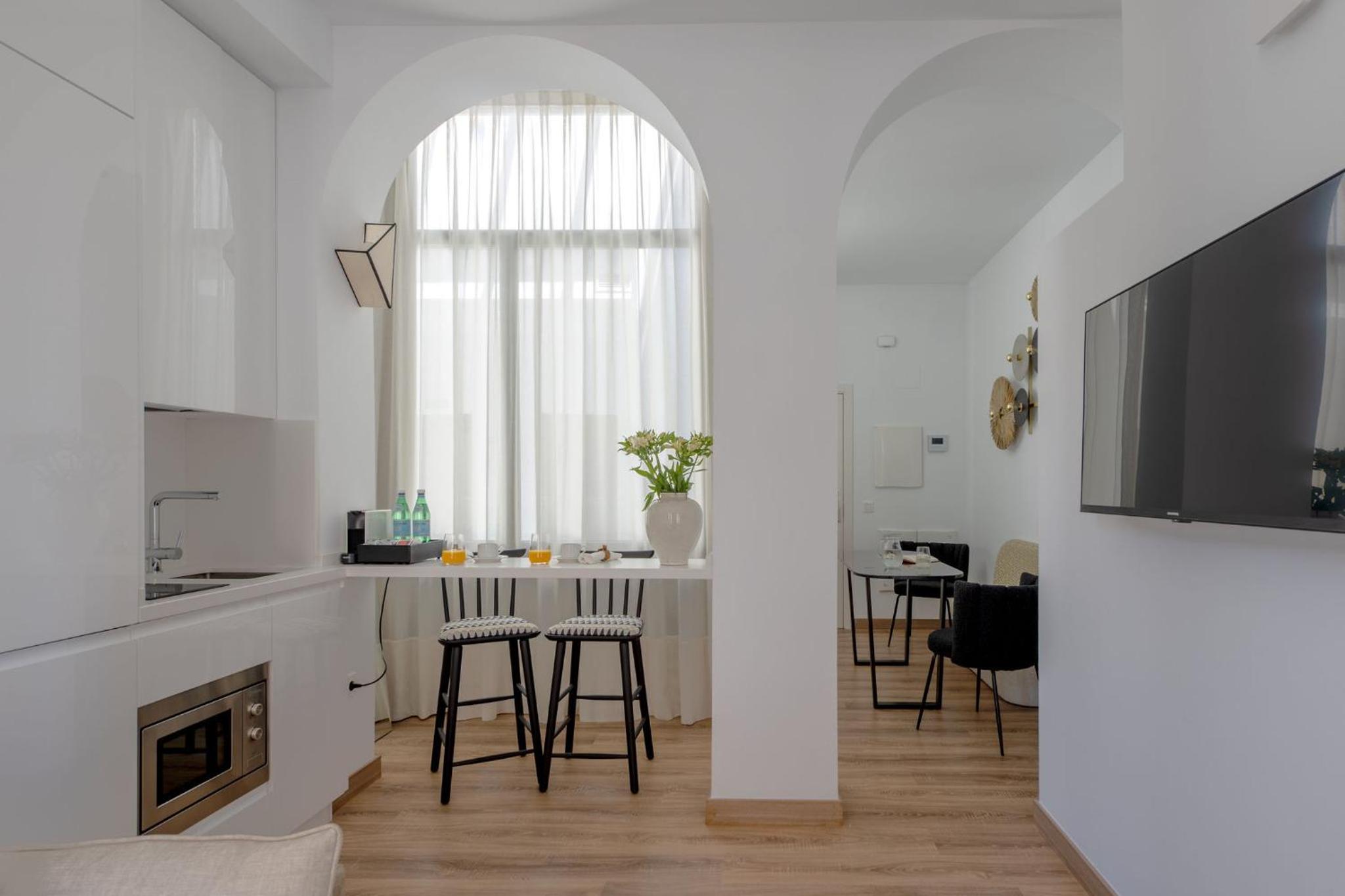 Coliseum Boutique Apartments