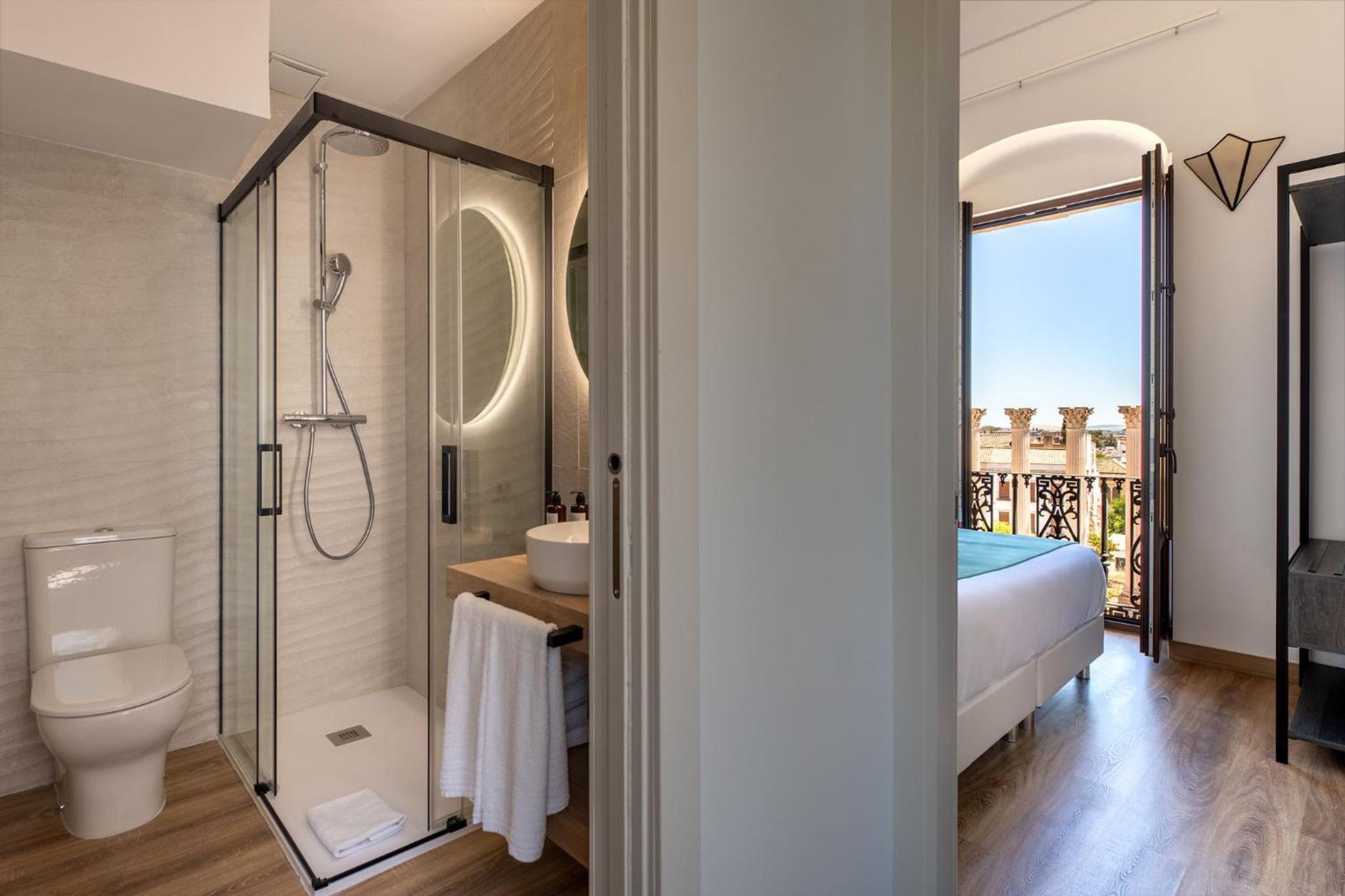 Coliseum Boutique Apartments