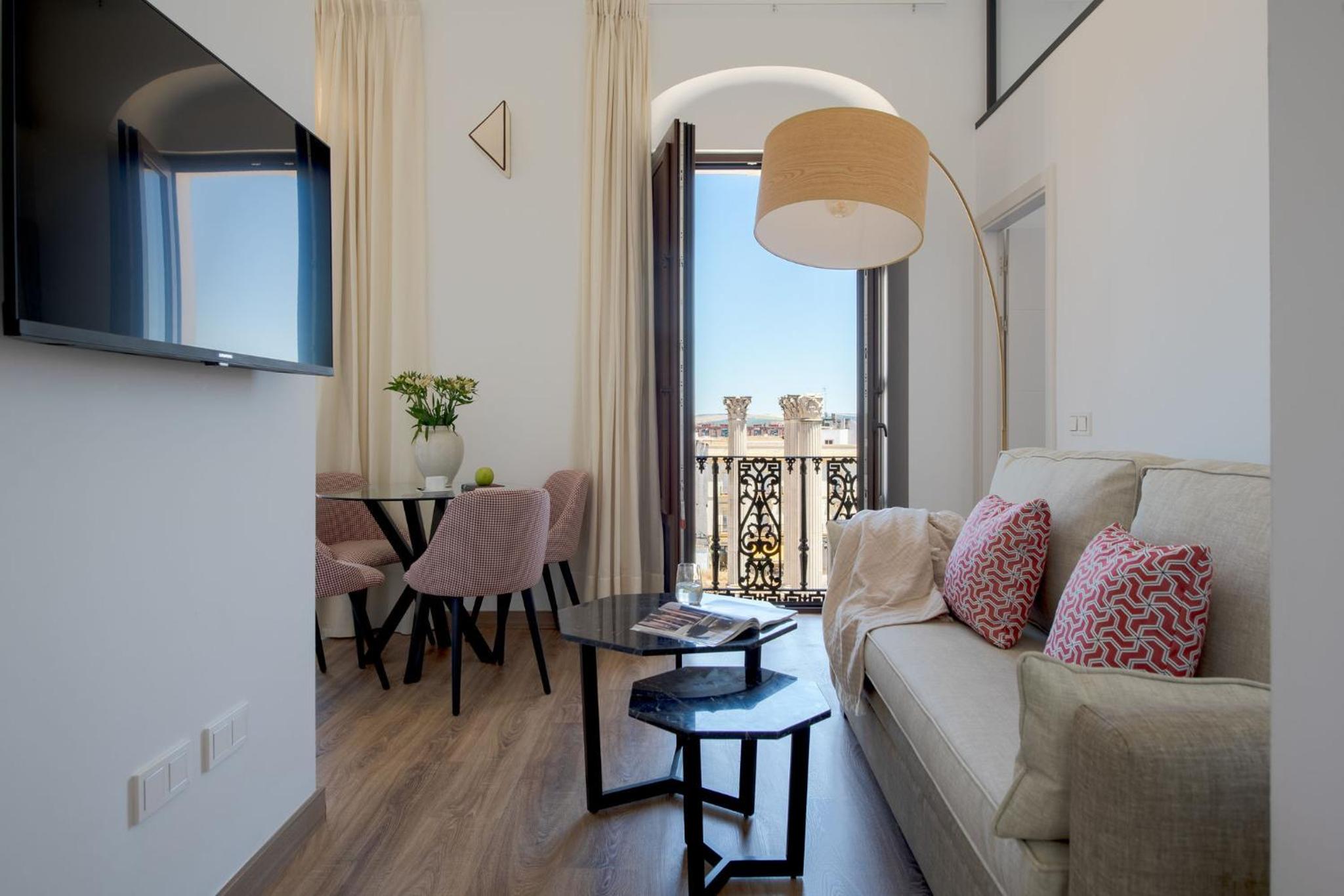 Coliseum Boutique Apartments