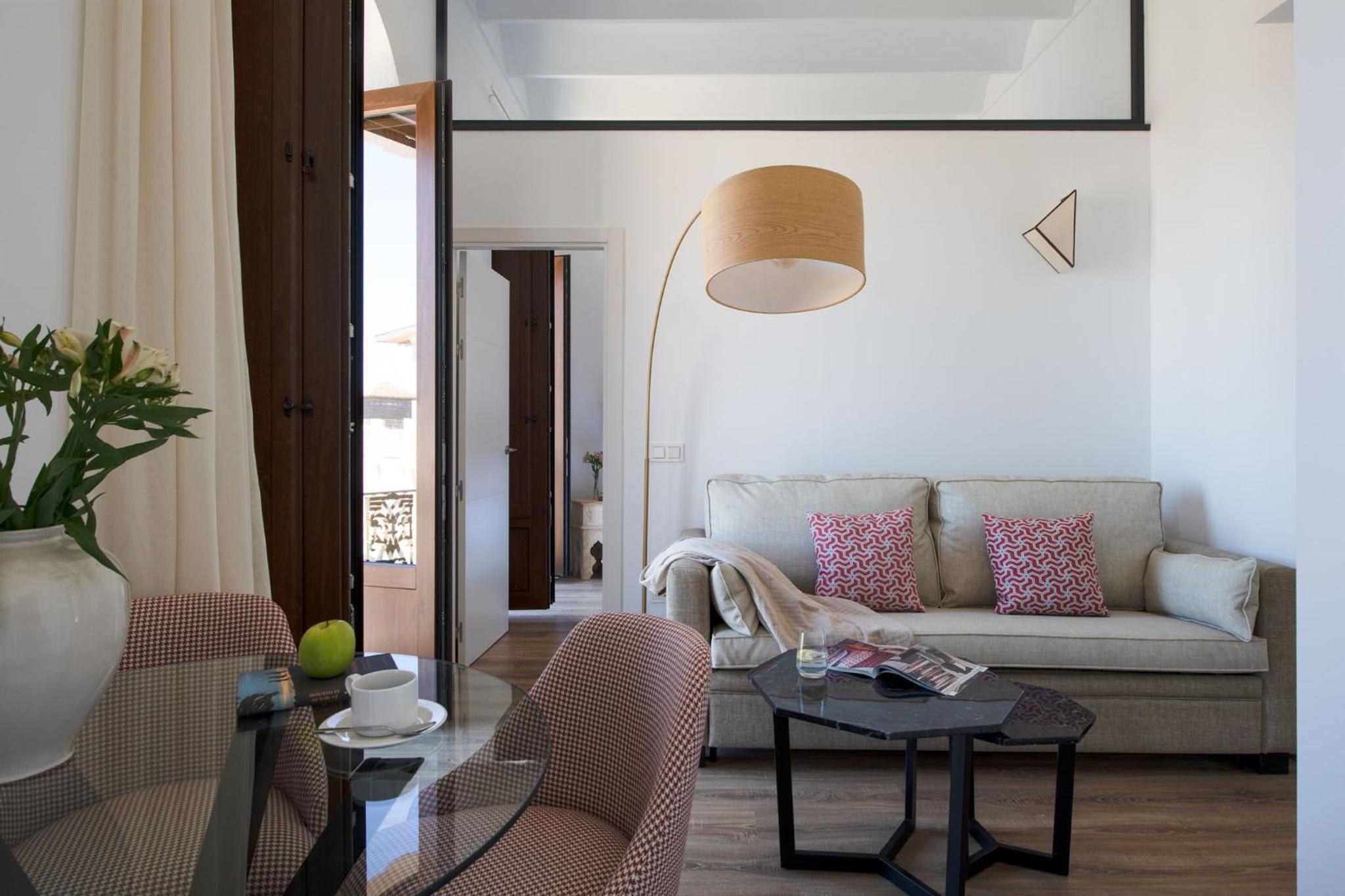 Coliseum Boutique Apartments