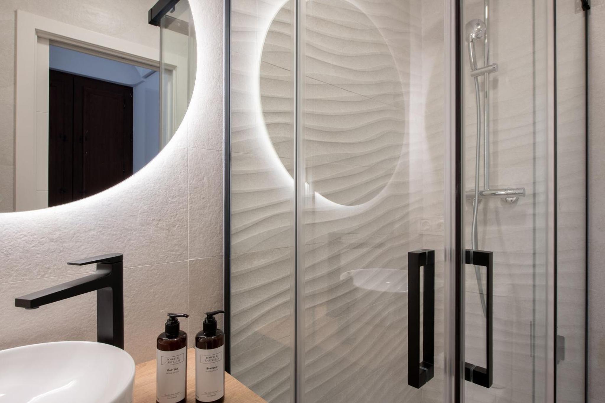 Coliseum Boutique Apartments