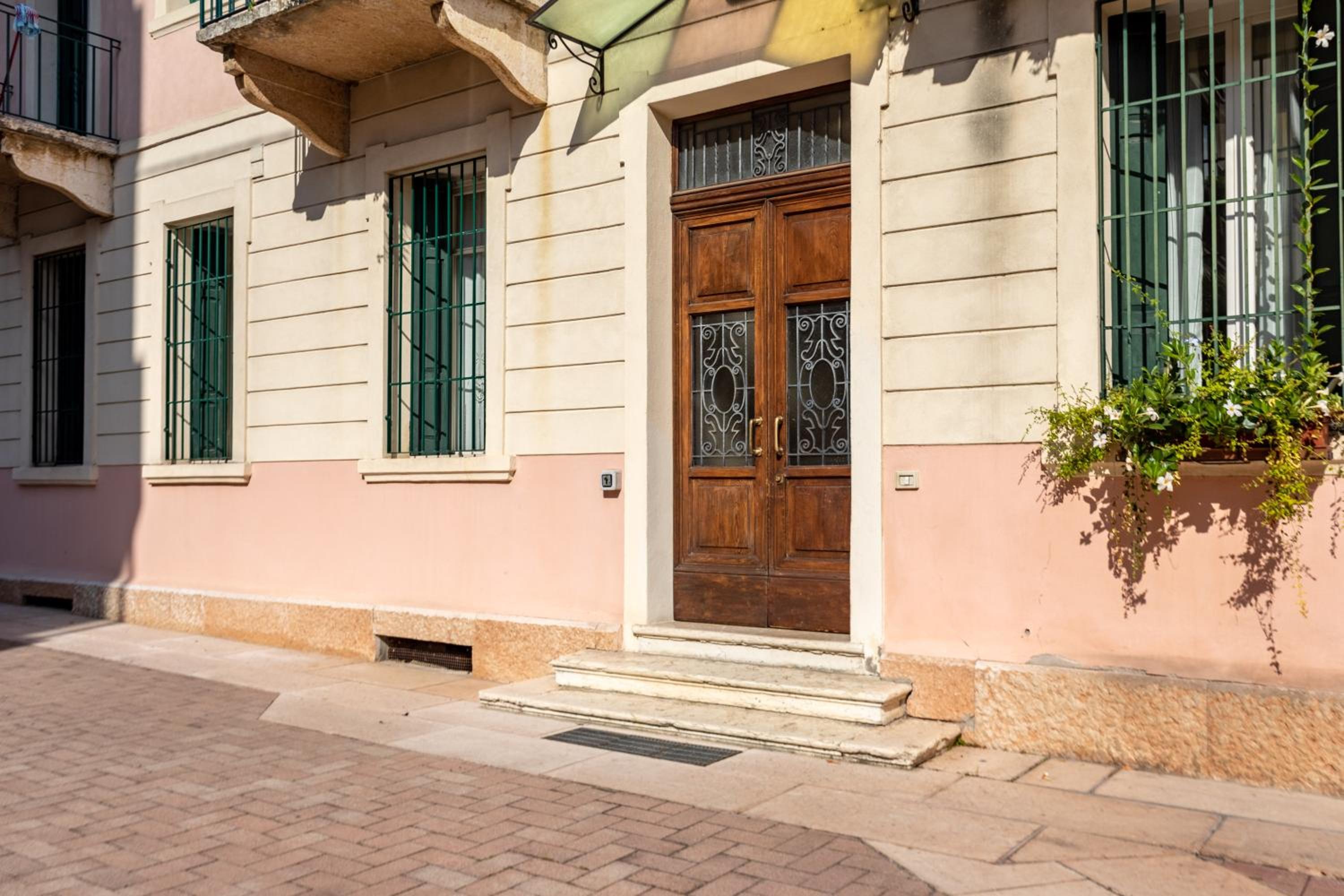 Residenza San Leonardo City Center free parking view 5
