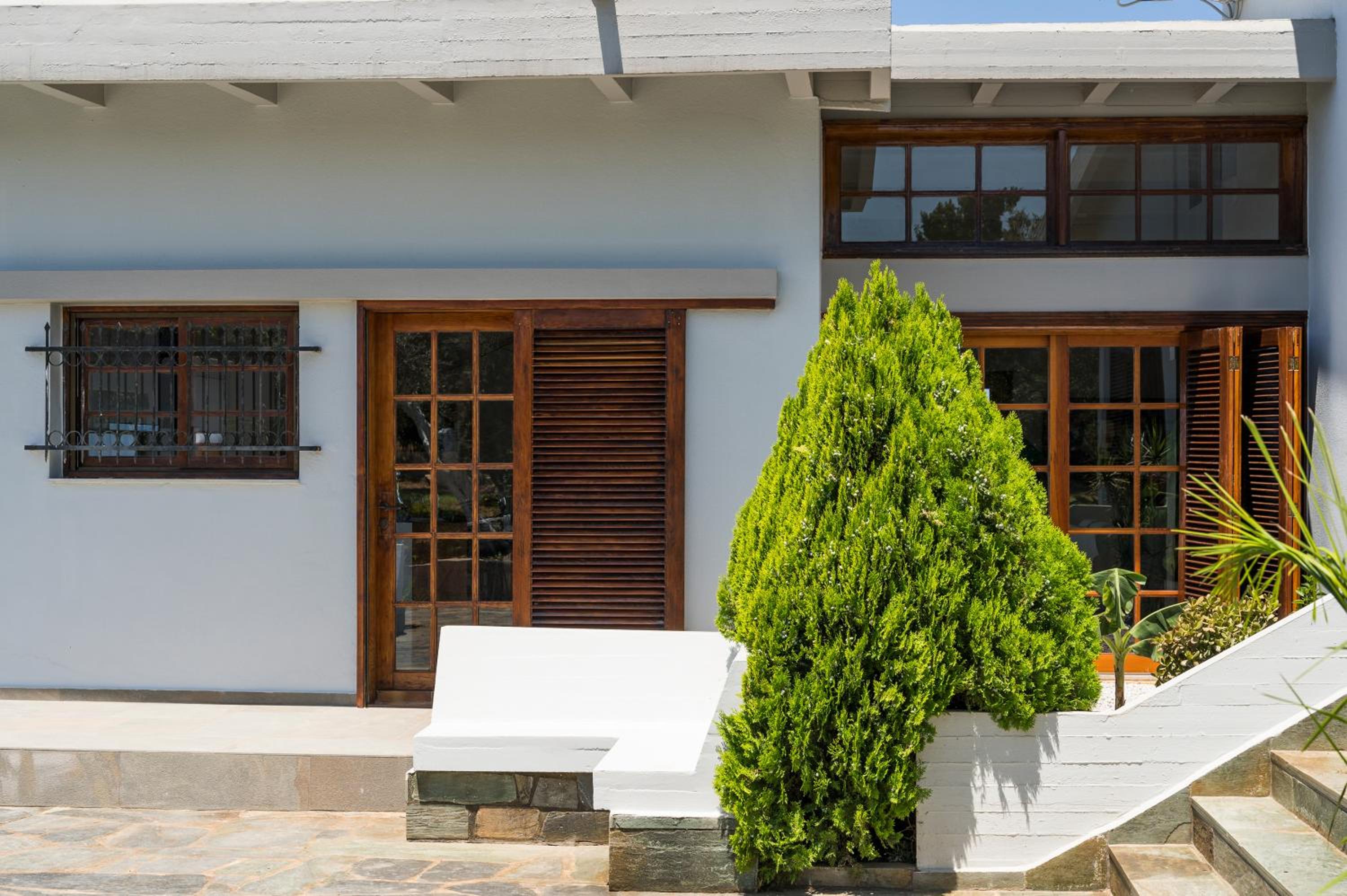 Hotel Azatis Luxury Villa - Image 1