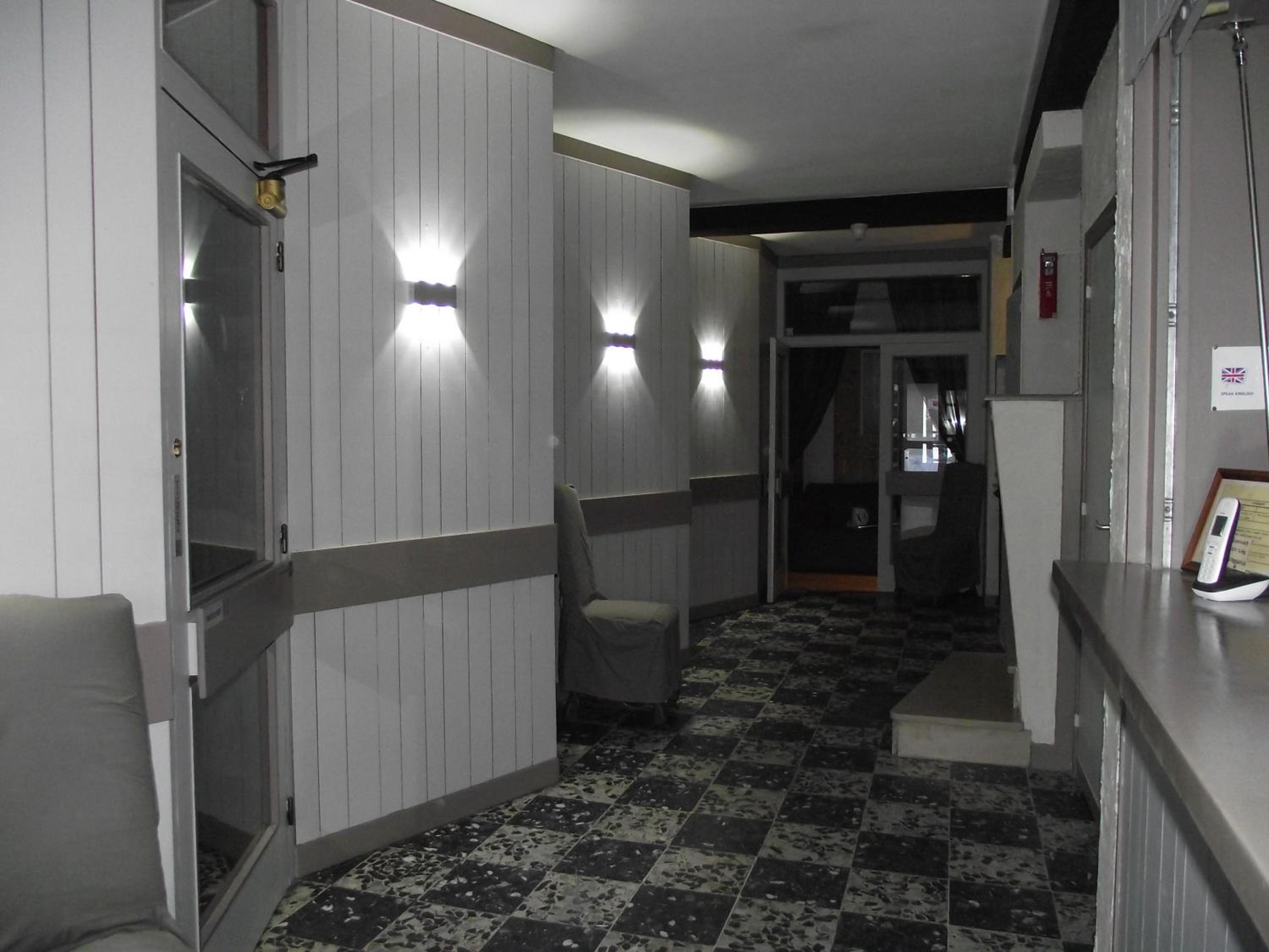 Hotel Valérie - Image 1