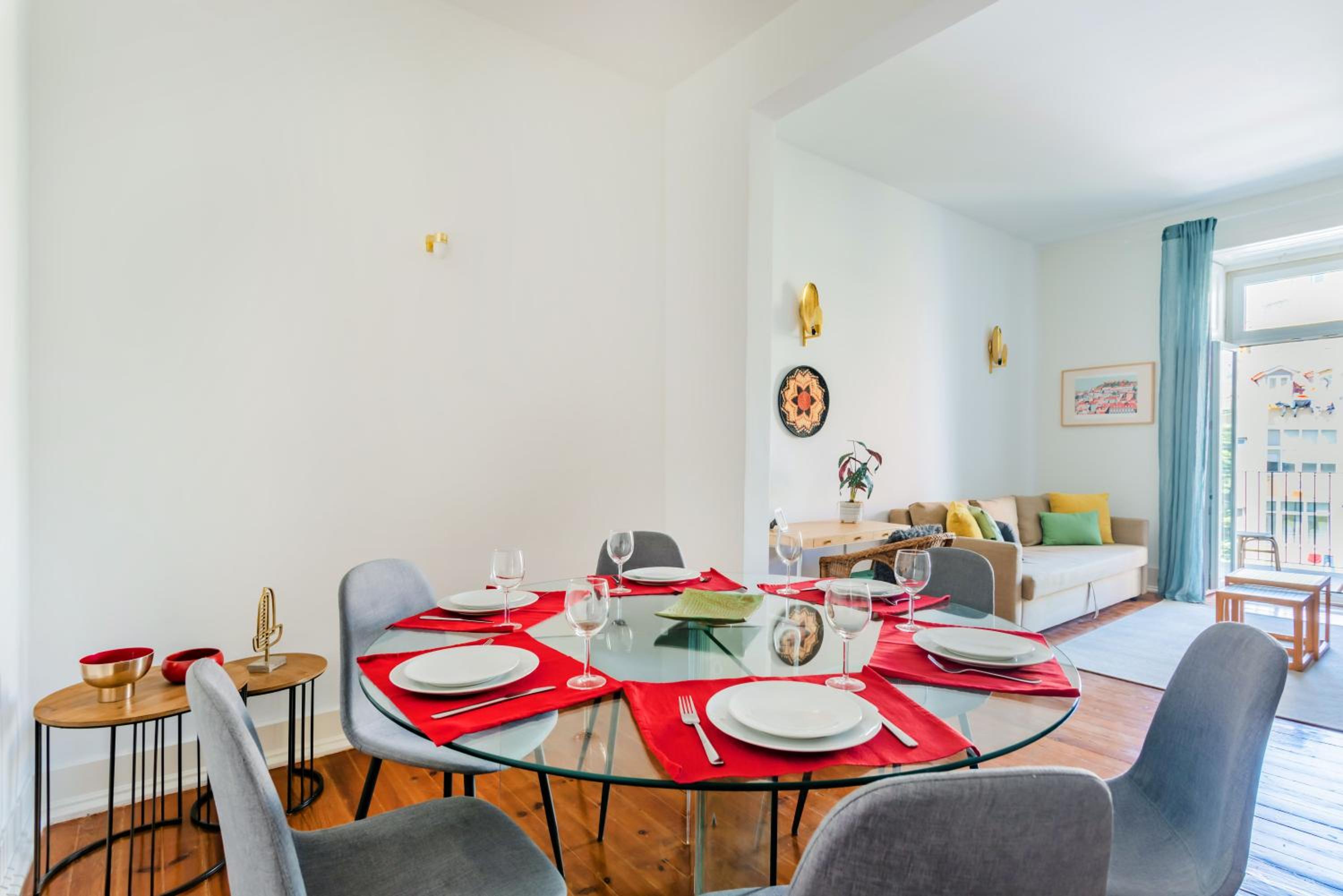 Conde 3BDR Luxury with Balcony view 5