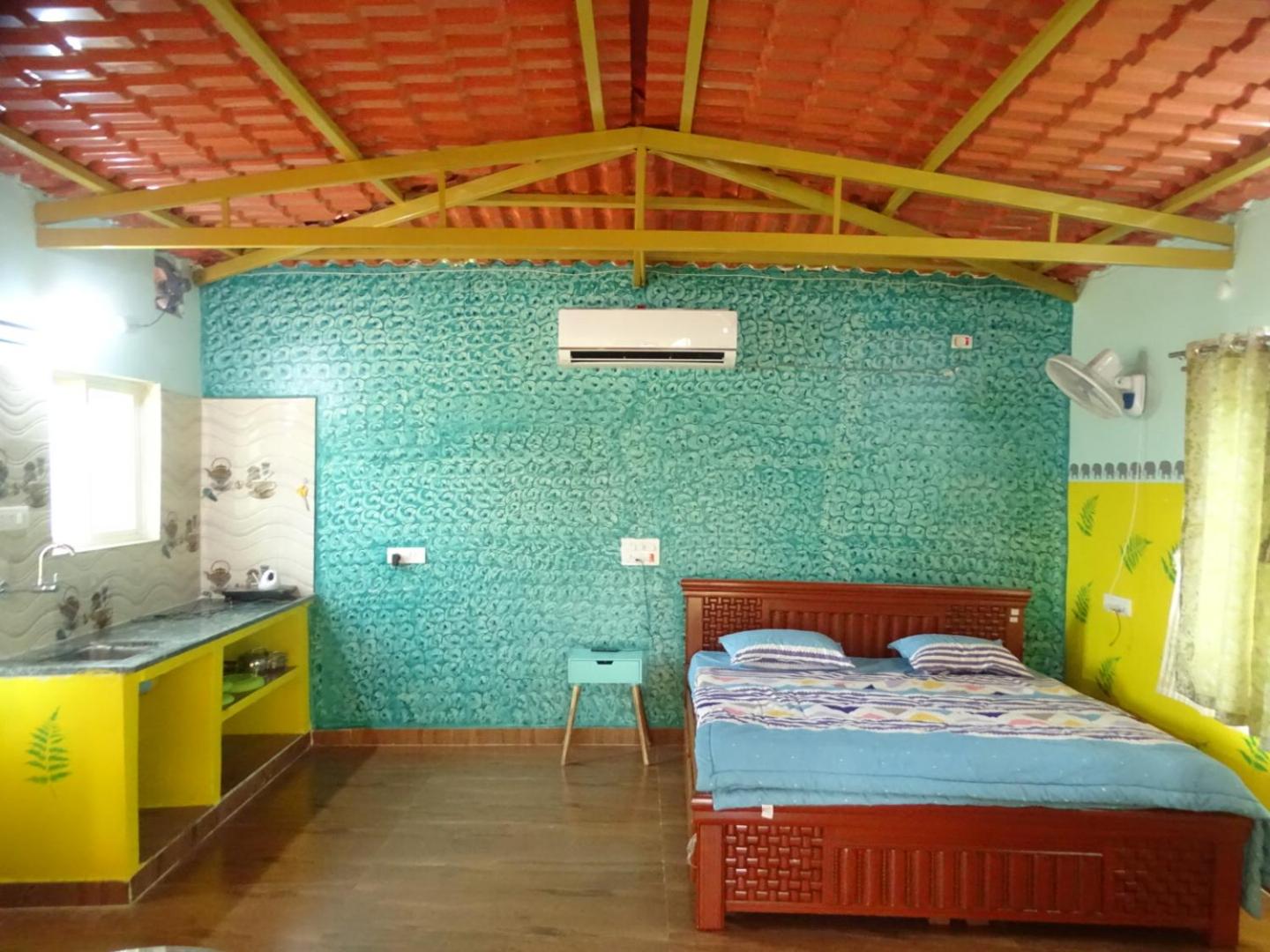 MangoHut Farmhouse Pool Villa view 5