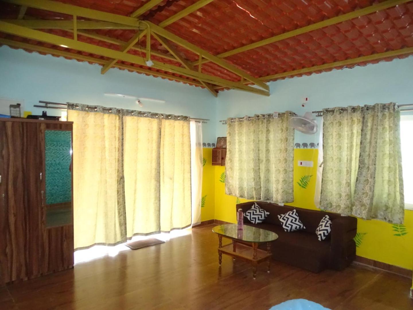 MangoHut Farmhouse Pool Villa view 4