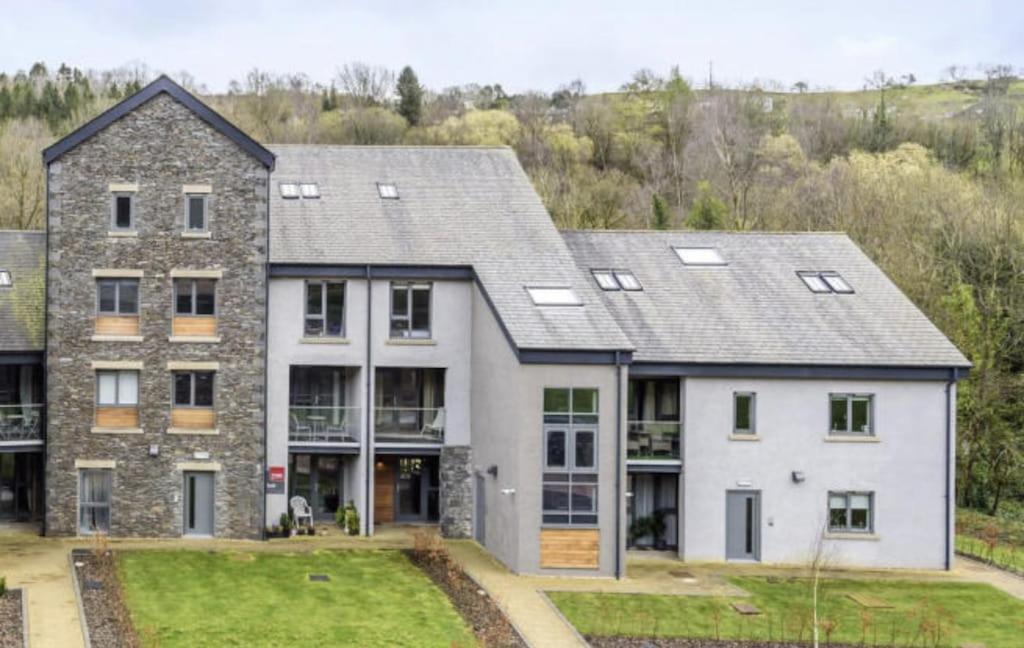 River Vista Retreat - Luxury duplex Apt - Views - Parking - Cycle storage - Spa access option view 4