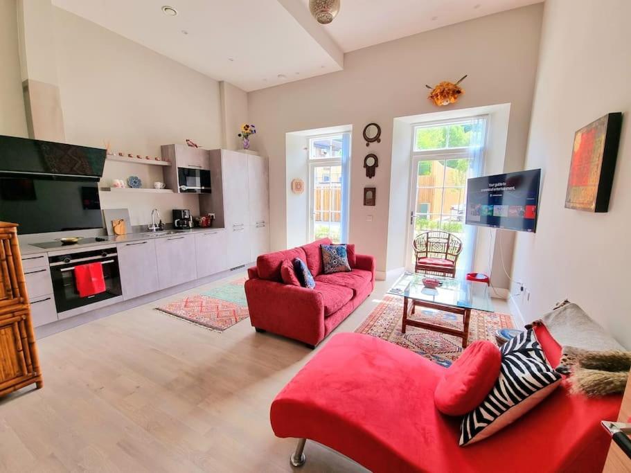 Unique Two Bed Holiday Home in Edinburgh view 2