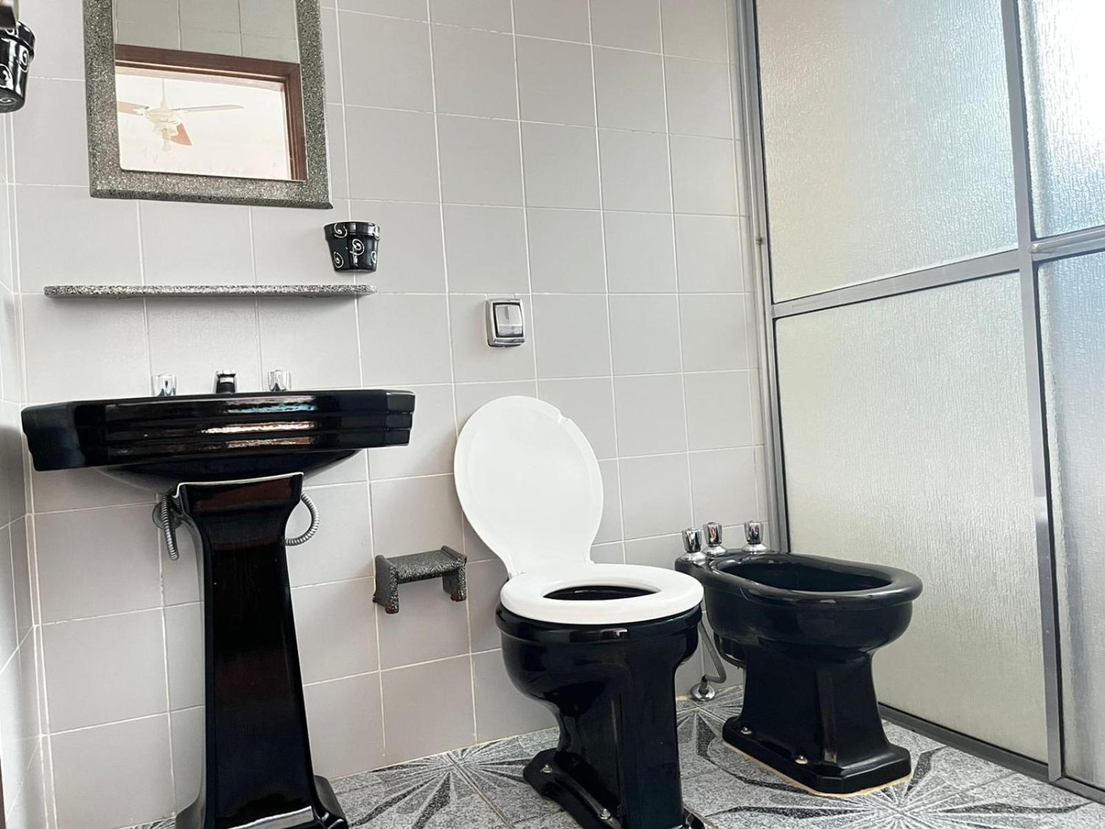 Cantinho da Vó Lena Casa Familiar com 4 Suítes, Piscina e Lazer em Lindóia