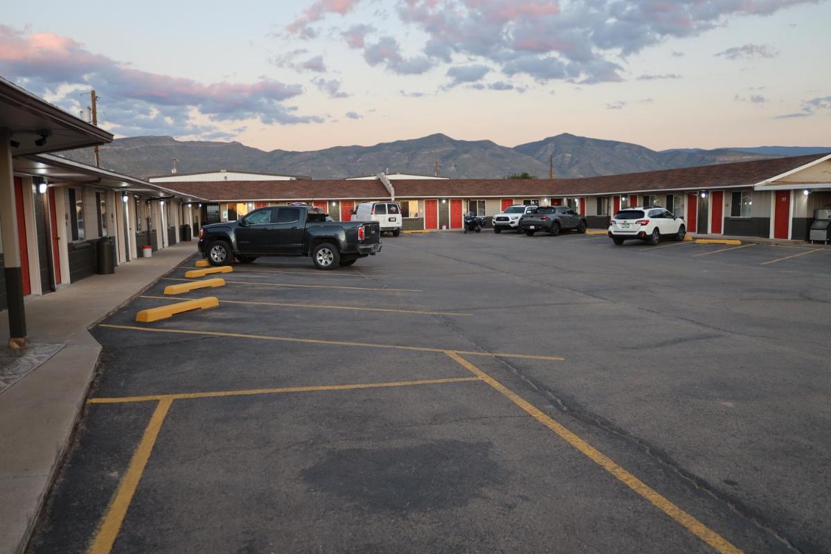 Alamogordo Vacations - Budget Inn - Property Image 6