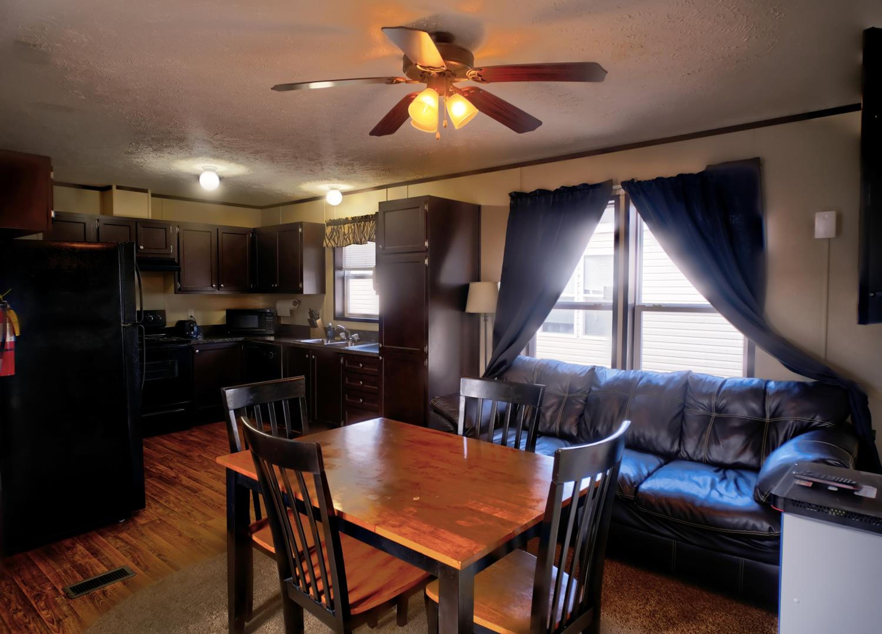 Carlsbad Vacations - Ellipse Global Lodge - Property Image 6