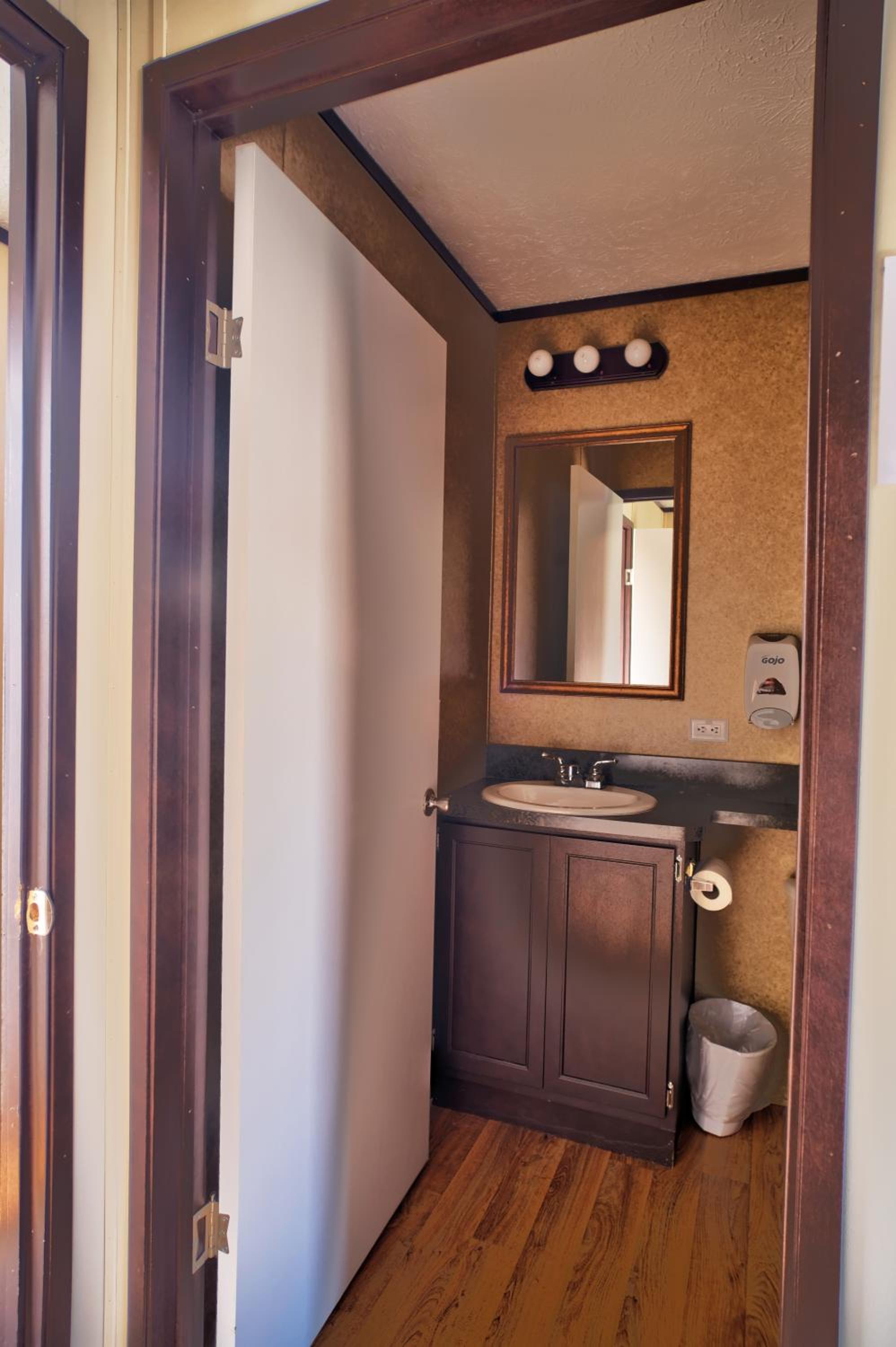 Carlsbad Vacations - Ellipse Global Lodge - Property Image 9