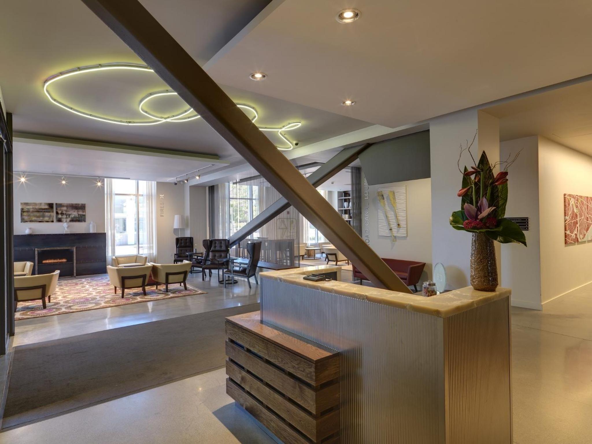 Global Luxury Suites at Kendall West