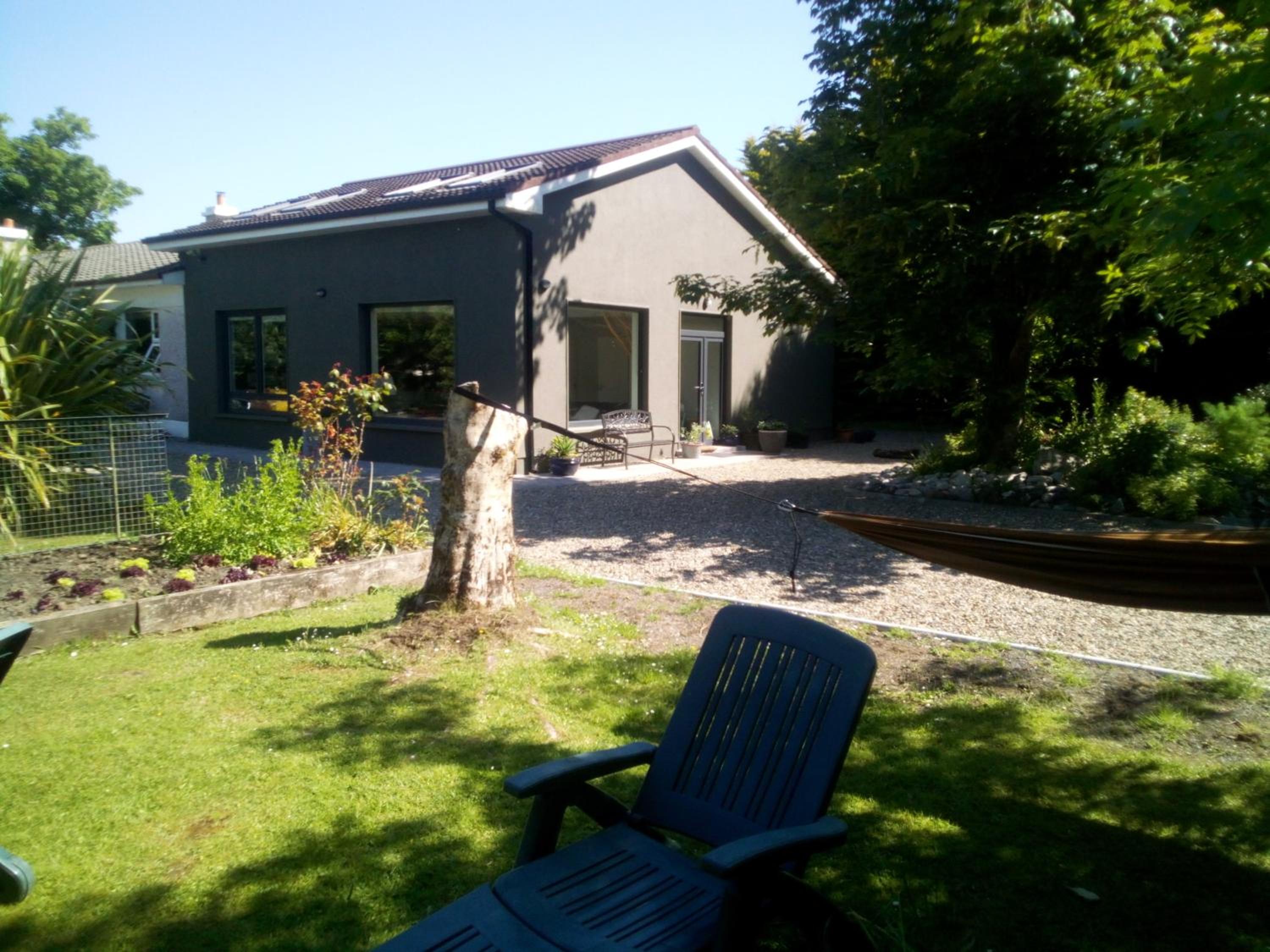 Spacious Contemporary Chalet type Apartment. view 4