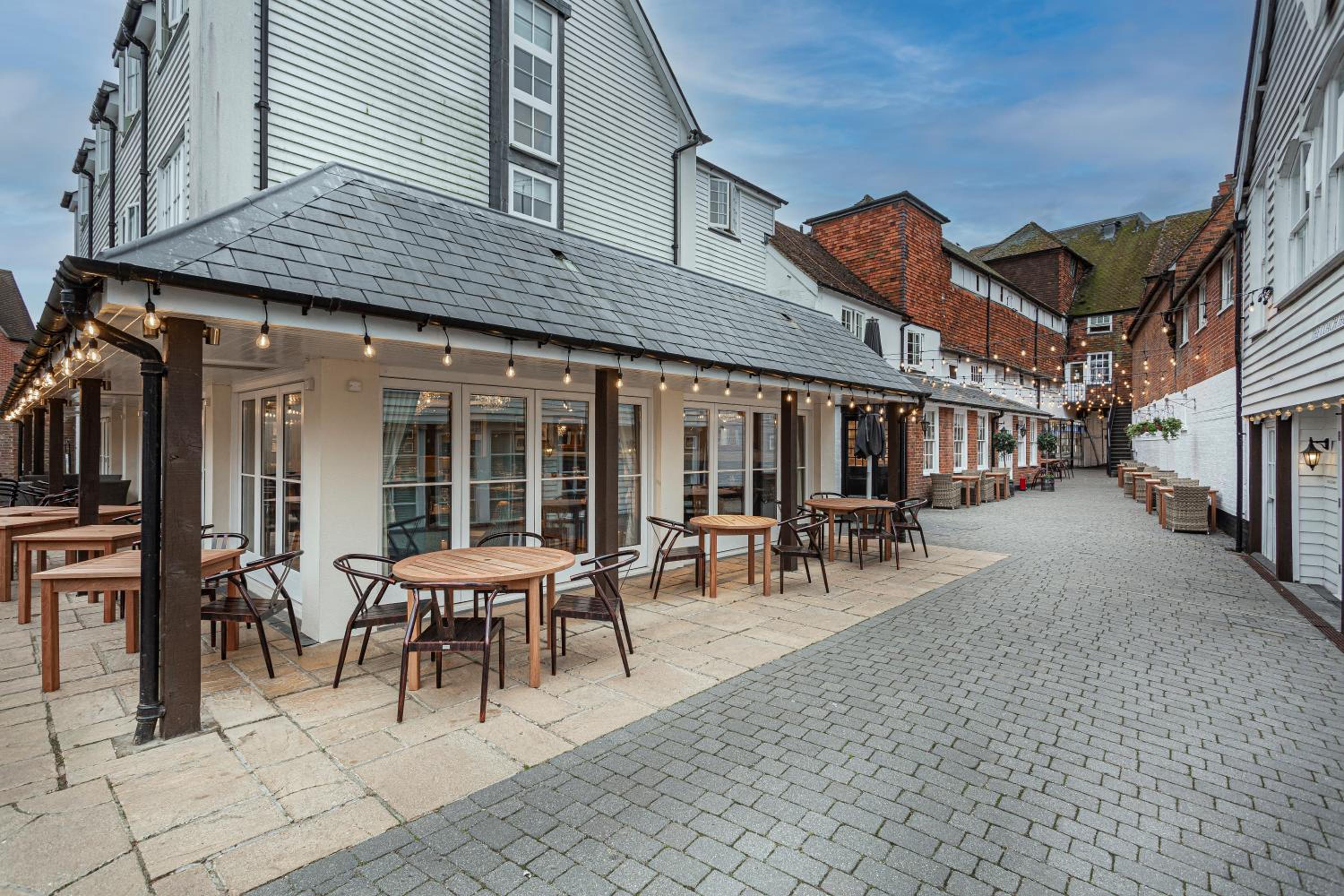 Romsey Vacations - The White Horse Hotel, Romsey, Hampshire - Property Image 3