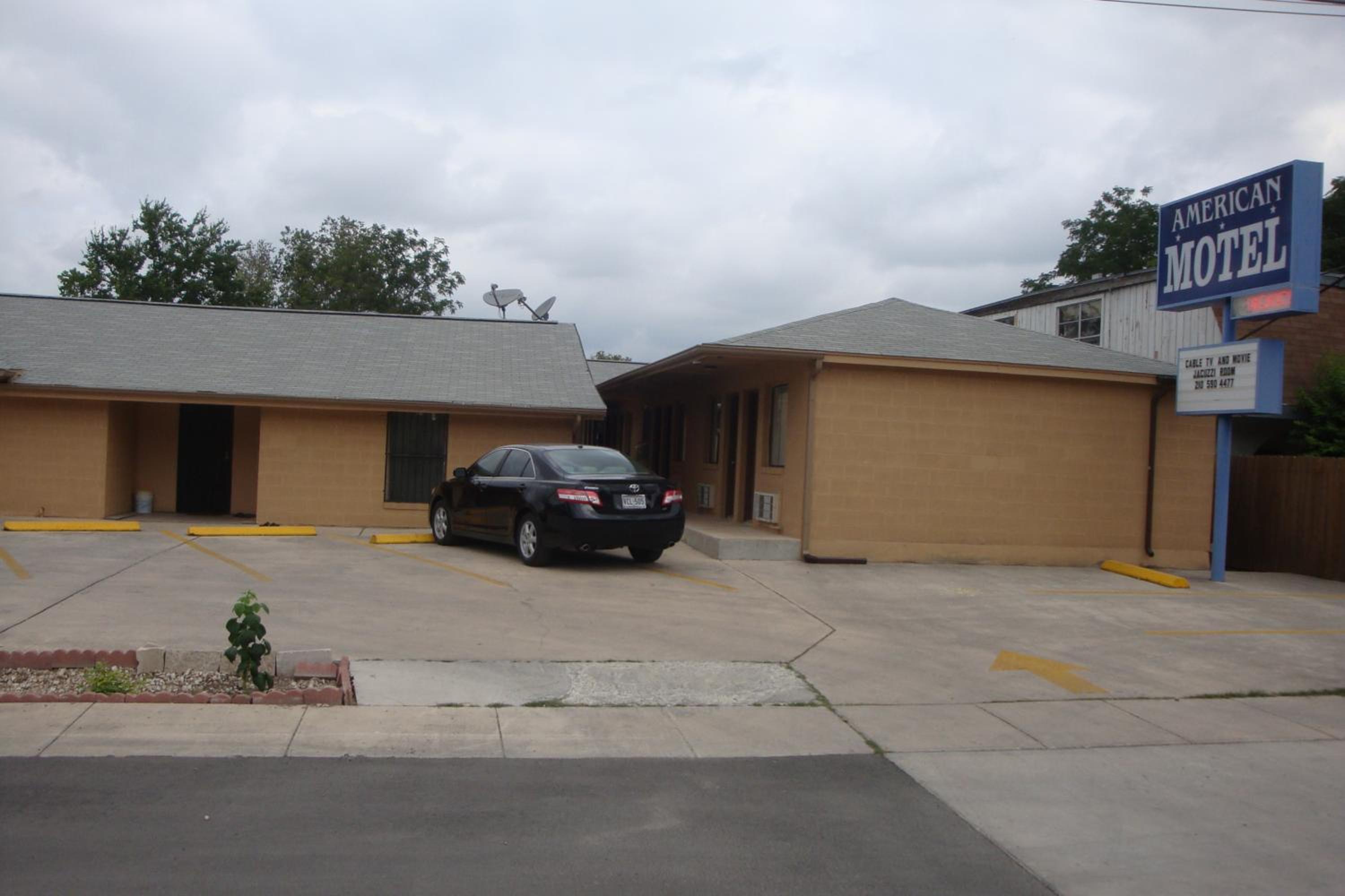 American Motel - Image 3