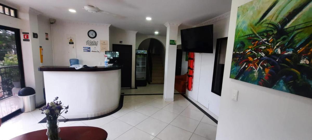 HOTEL CONTINENTAL.M - Image 1