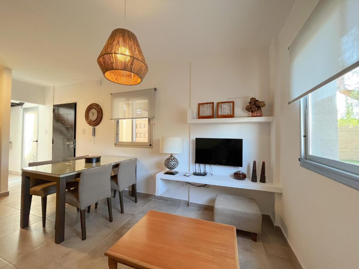 Portal del Aguaribay, Complejo Boutique