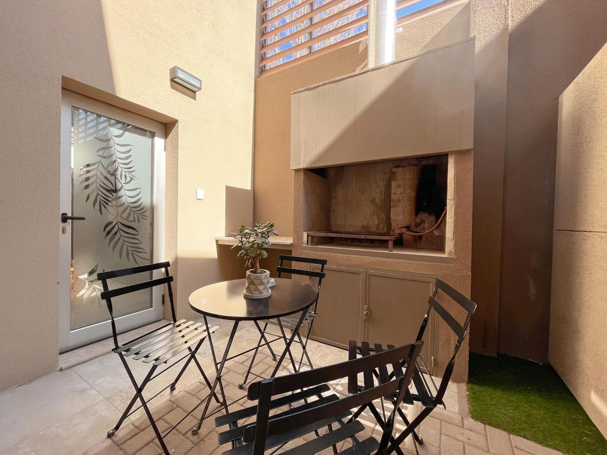 Portal del Aguaribay, Complejo Boutique