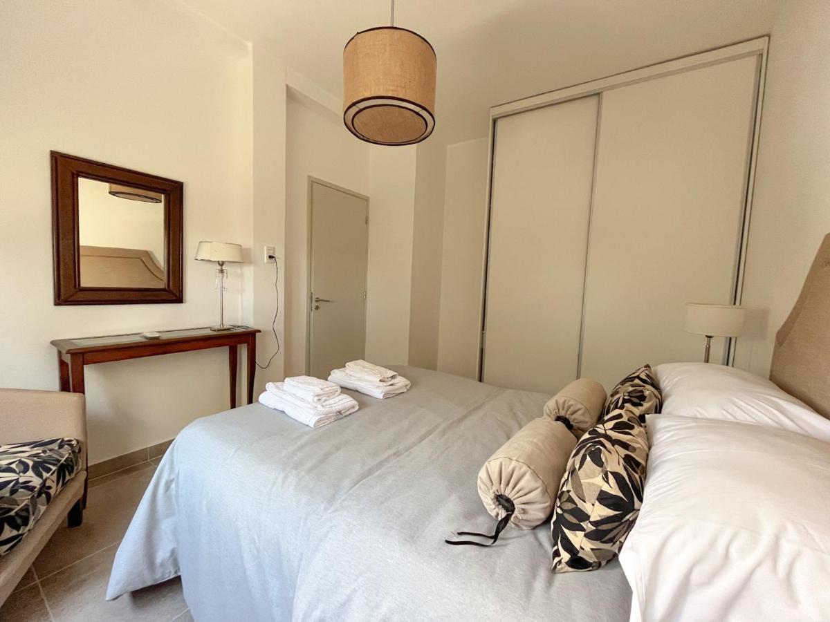 Portal del Aguaribay, Complejo Boutique