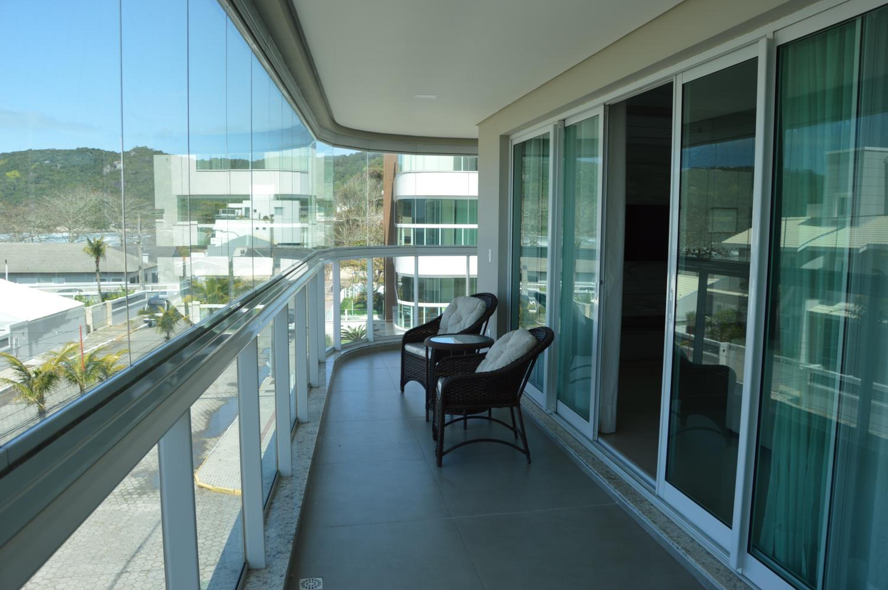 Belíssima cobertura duplex - De frente para o mar - Bombinhas-SC