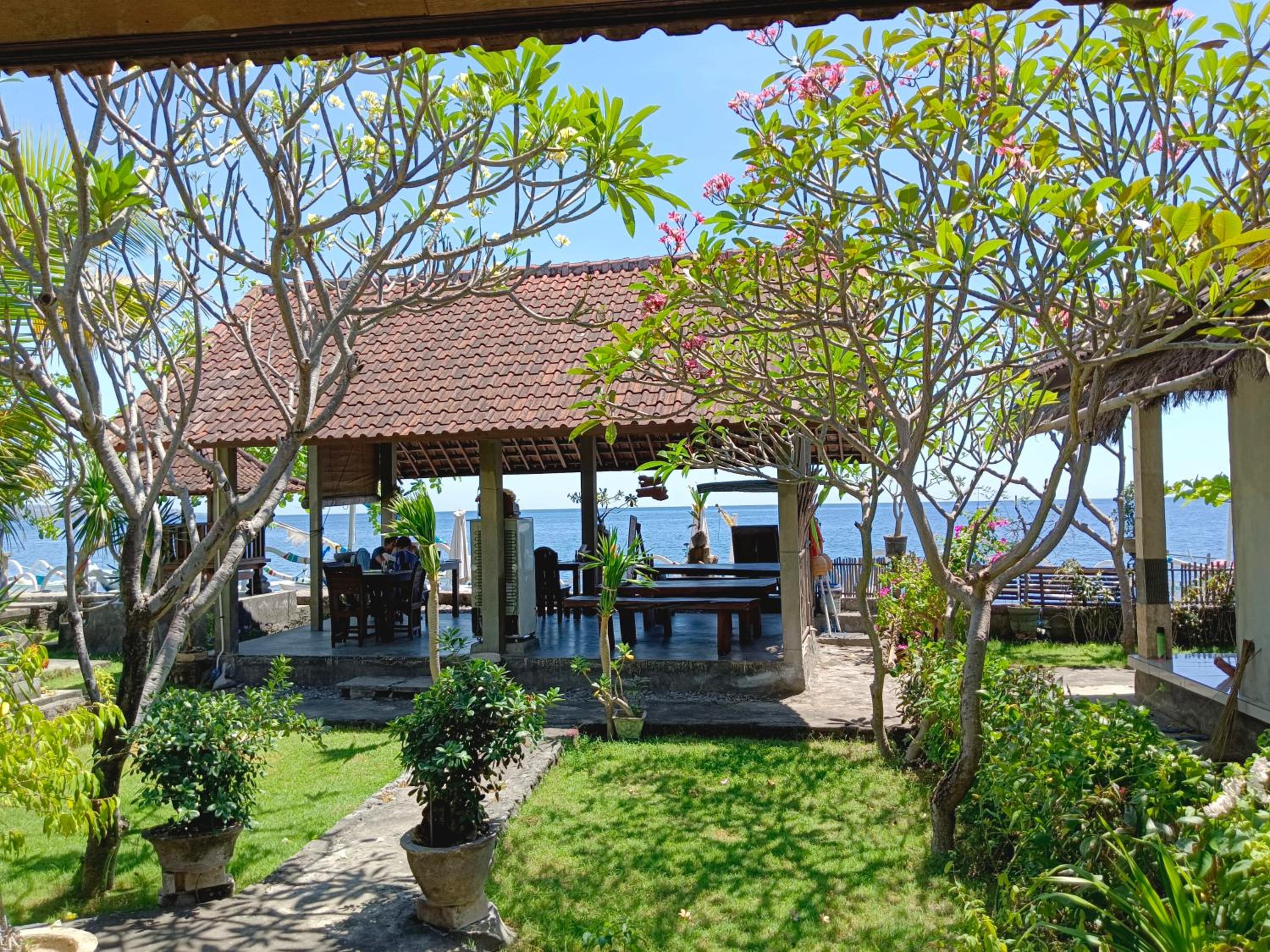 beach side Amed Delem family view 3