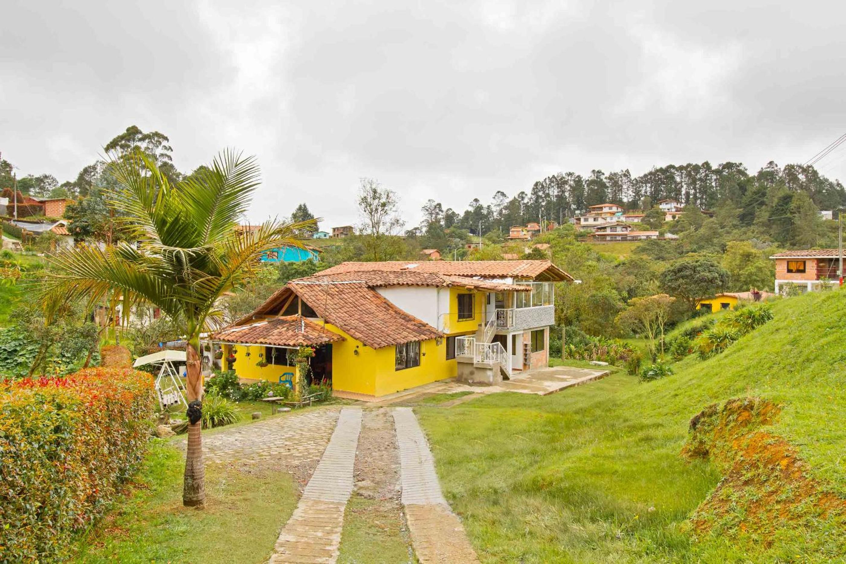 Hermoso apto campestre Santa Elena - Barro Blanco