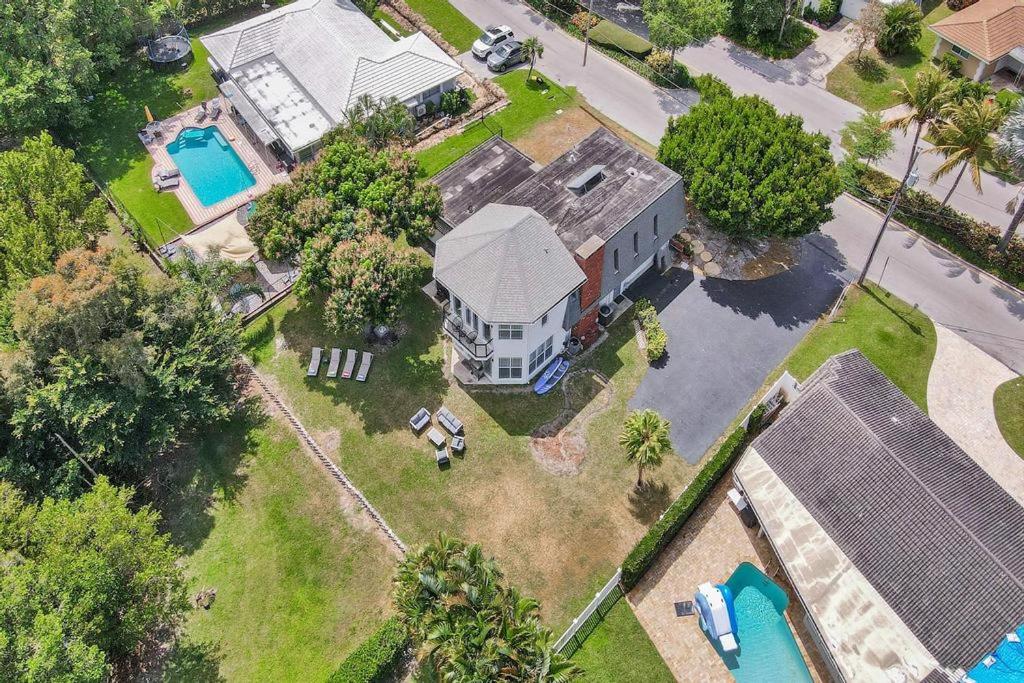 Amazing 7 Bedroom Game Room Jacuzzi Walk To Beach view 2