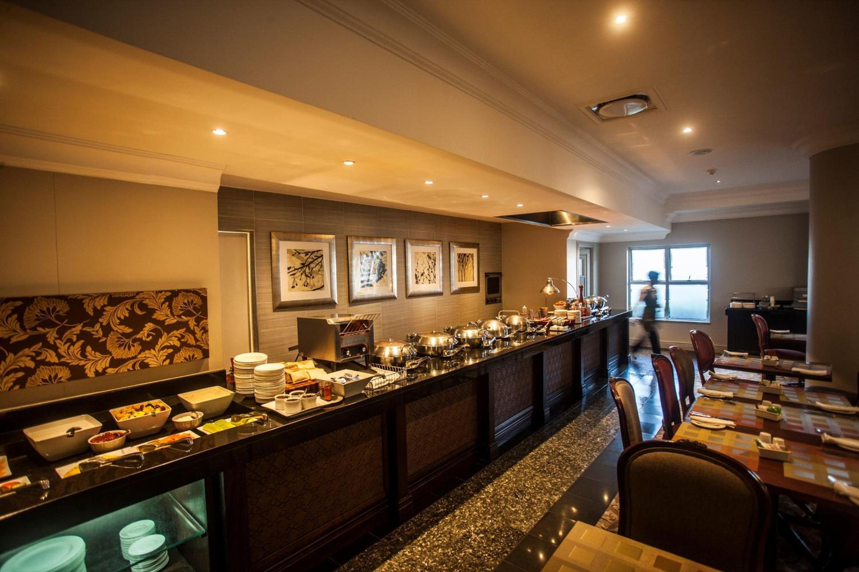 Johannesburg Vacations - Garden Court Morningside Sandton - Property Image 28