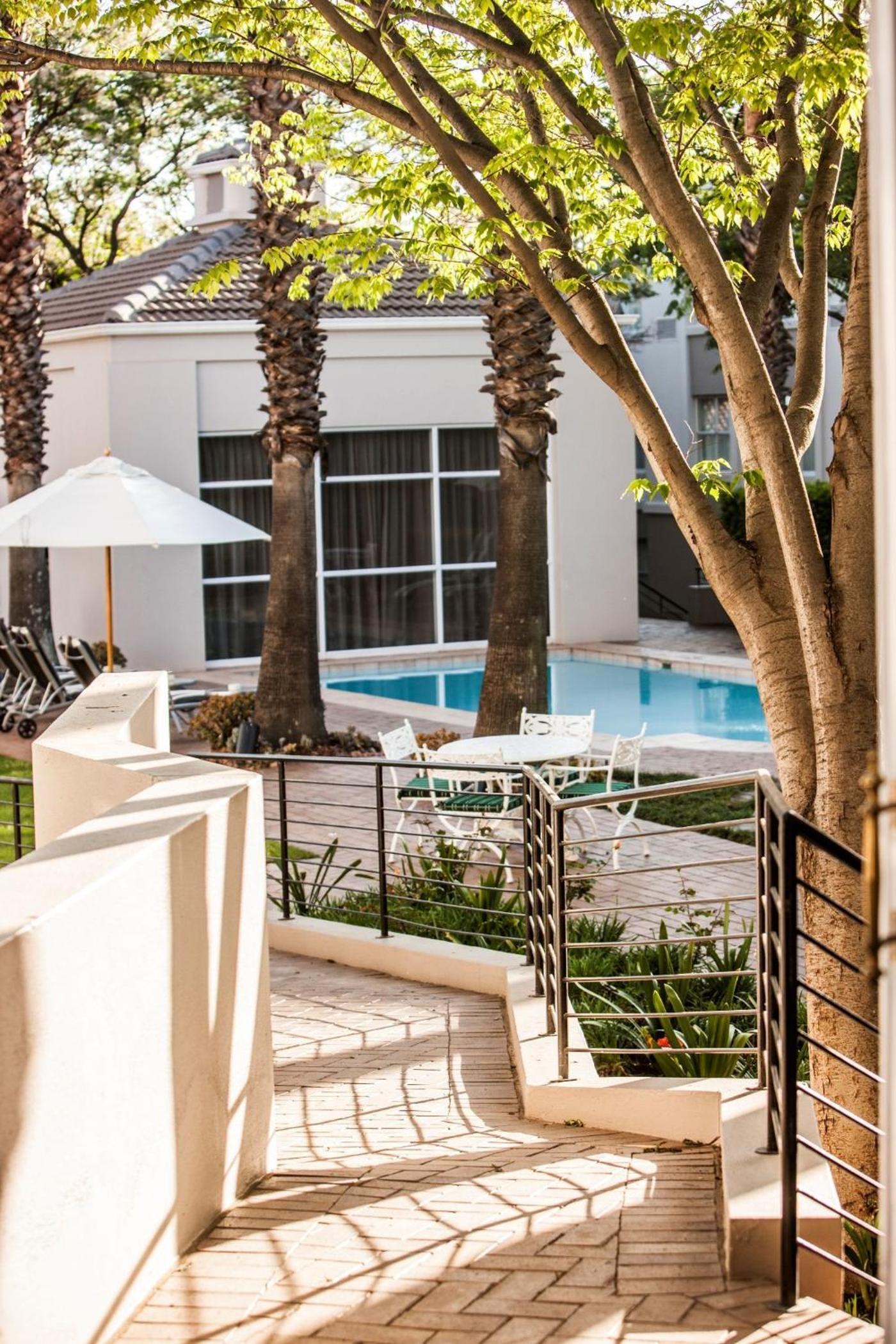Johannesburg Vacations - Garden Court Morningside Sandton - Property Image 14