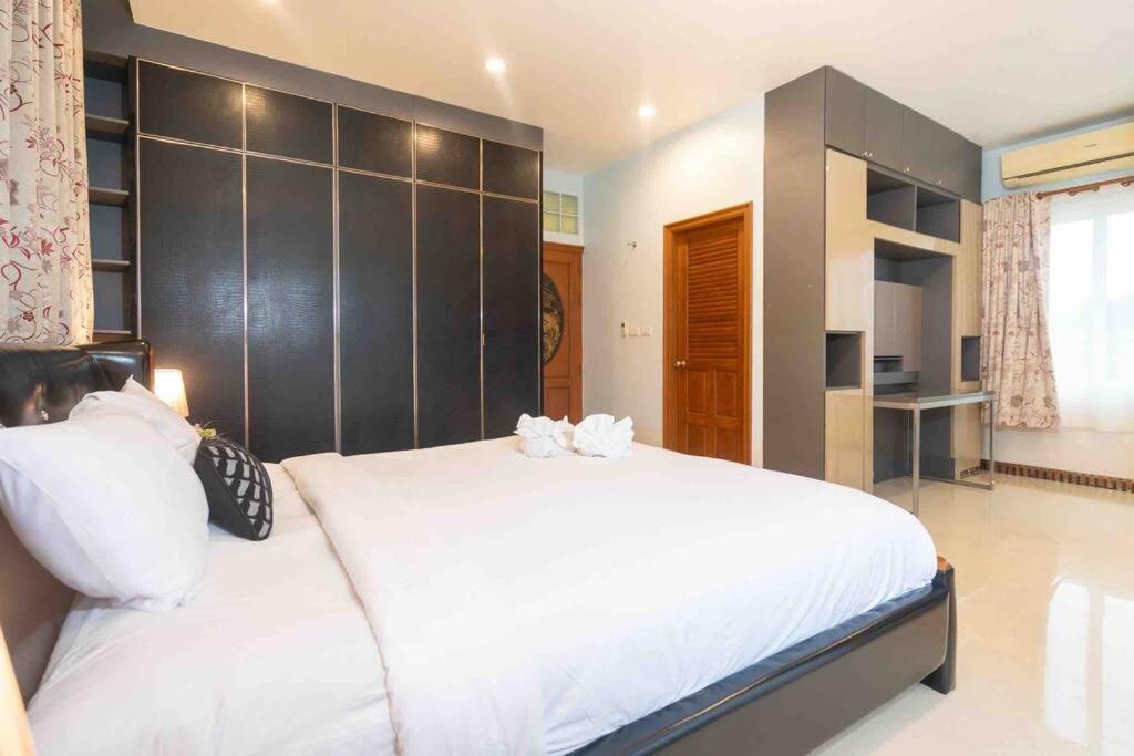 Patong Spacious 4 BR Vacation Home rooftop Views view 4