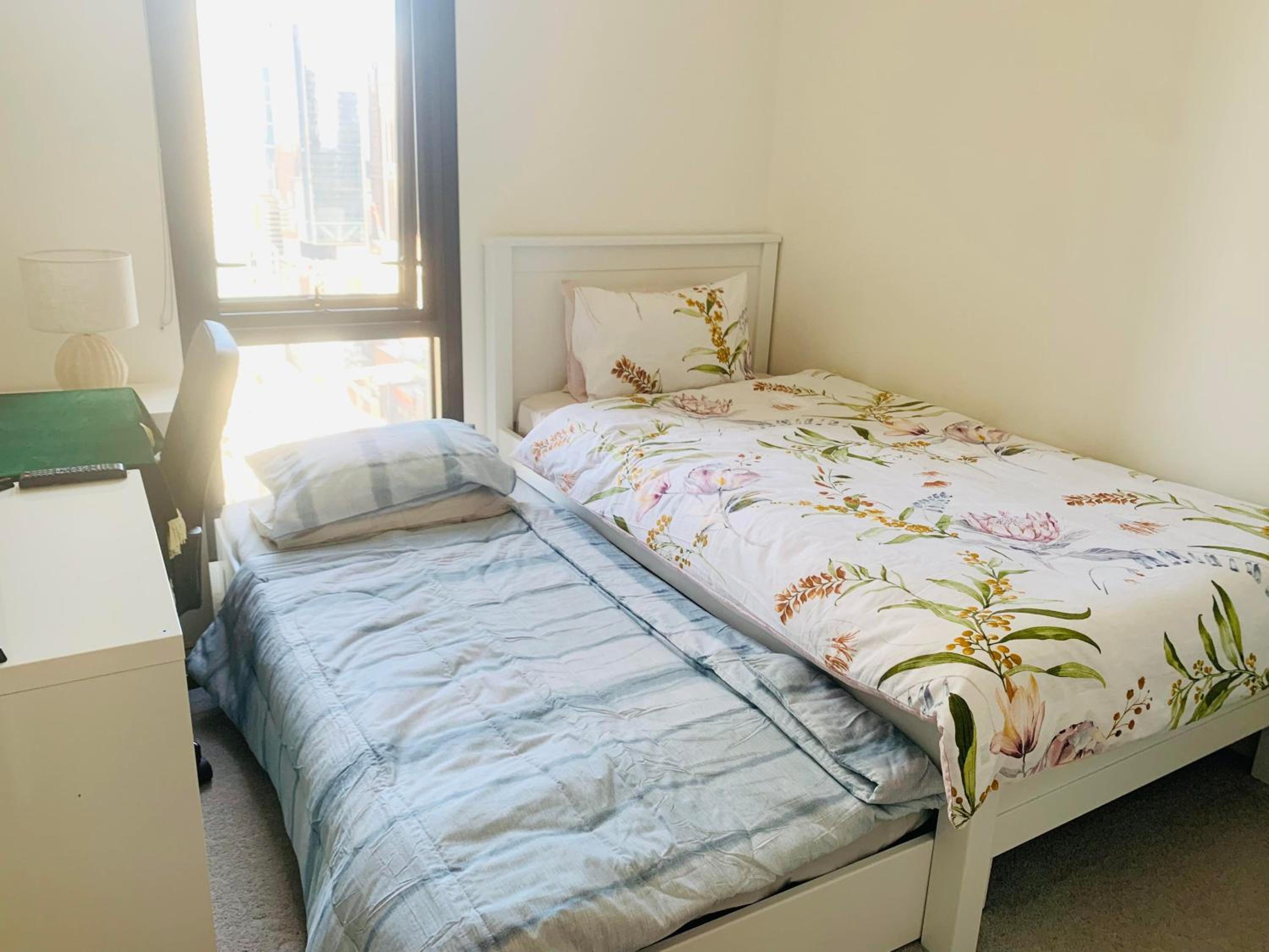 Melbourne CBD Empire Apartment