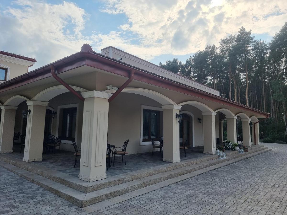 outdoor BBQ area