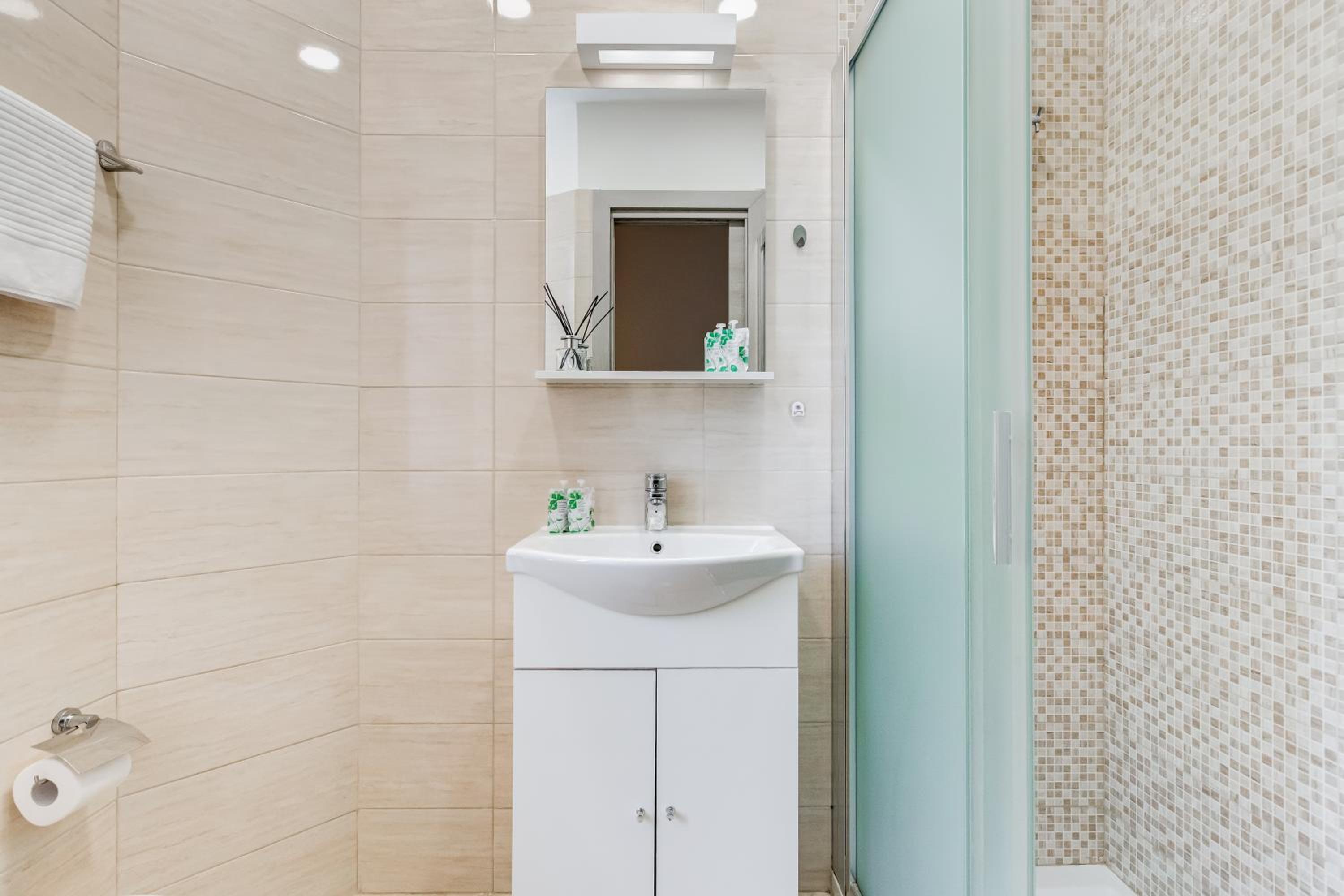BDC - Prestige 3Bdr 3Bath in Monti District