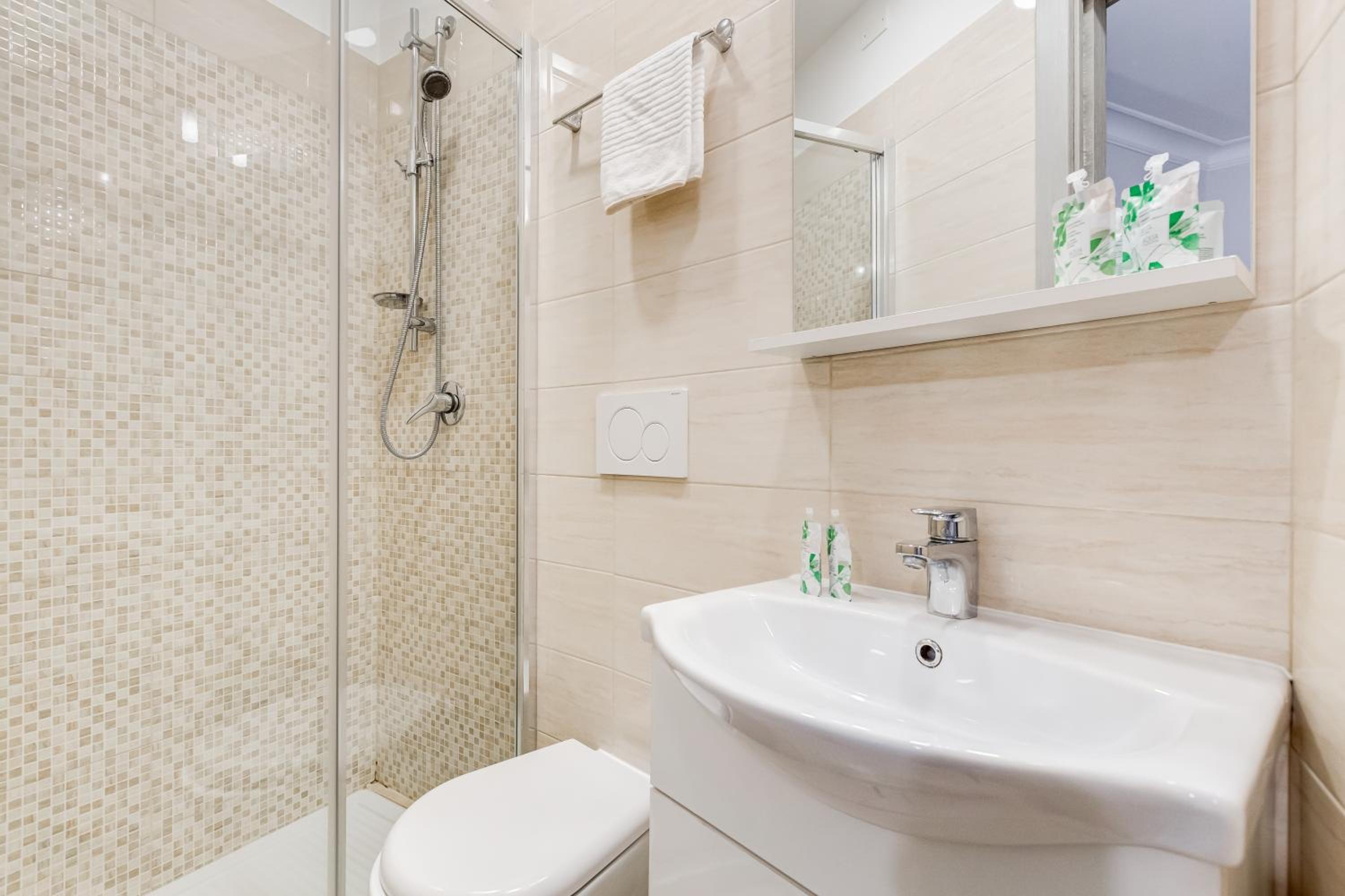 BDC - Prestige 3Bdr 3Bath in Monti District