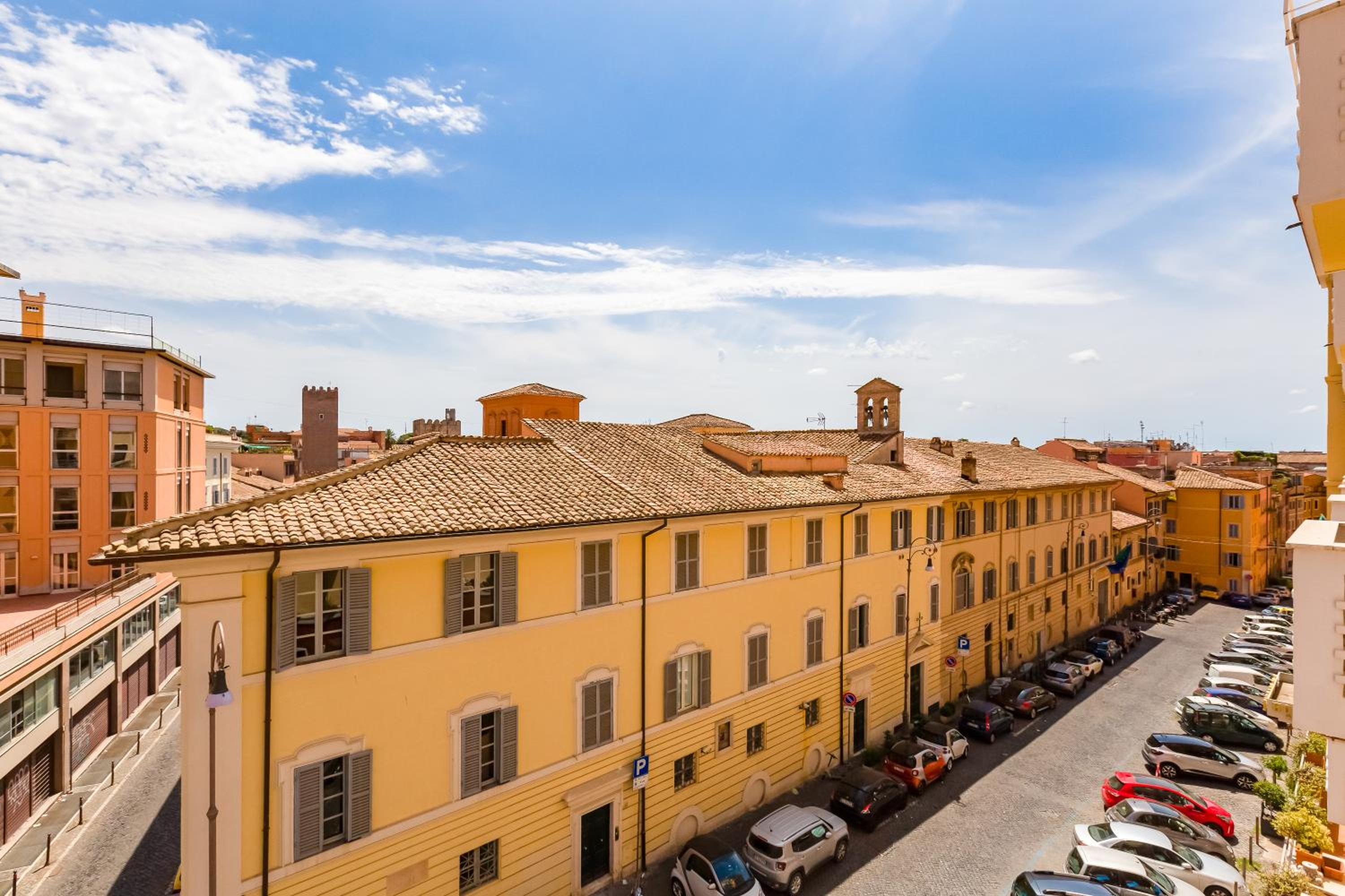 BDC - Prestige 3Bdr 3Bath in Monti District