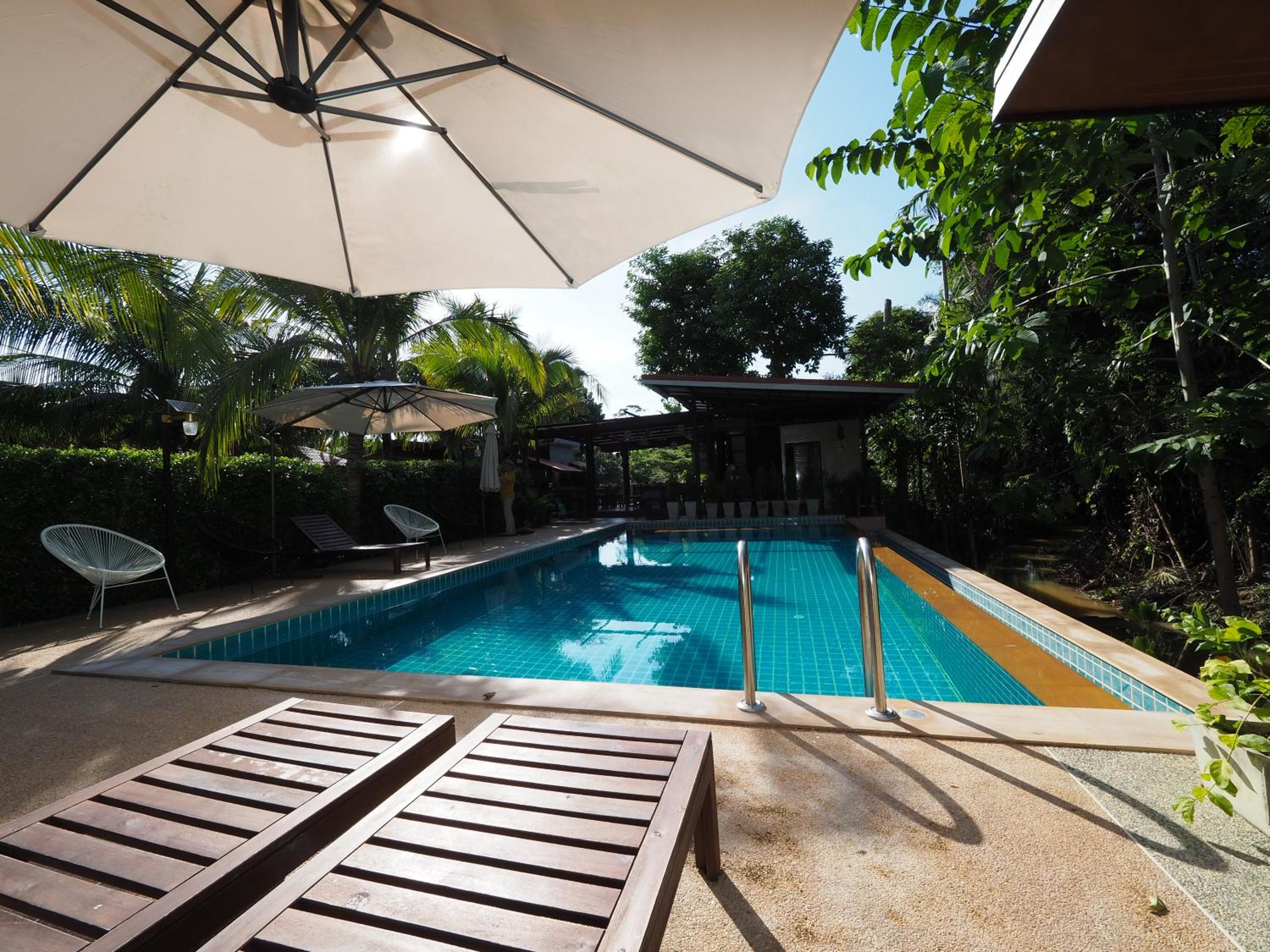 Baan Suan Rim Klong Resort