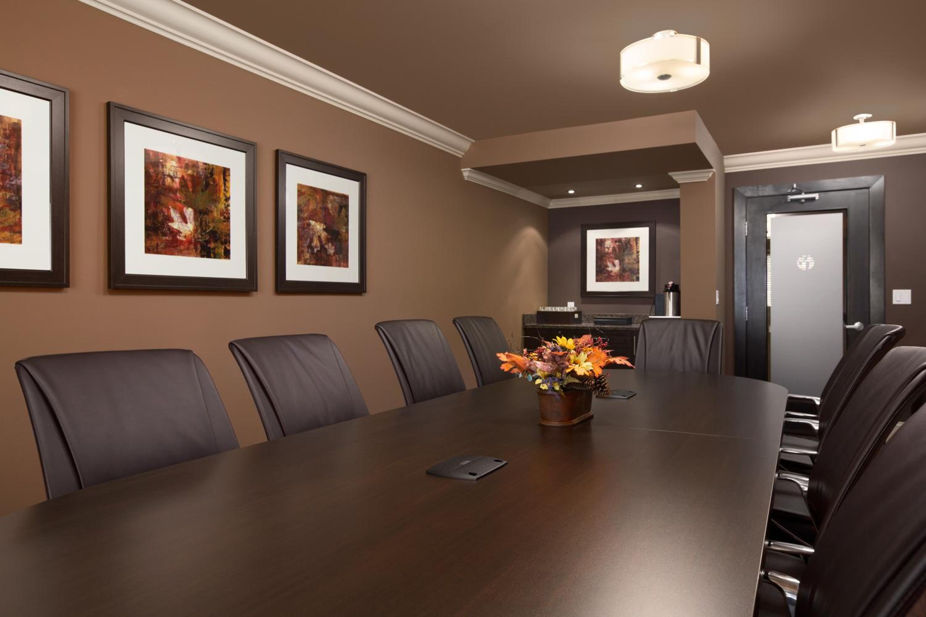 Surrey Vacations - Ramada by Wyndham Surrey/Langley - Property Image 11