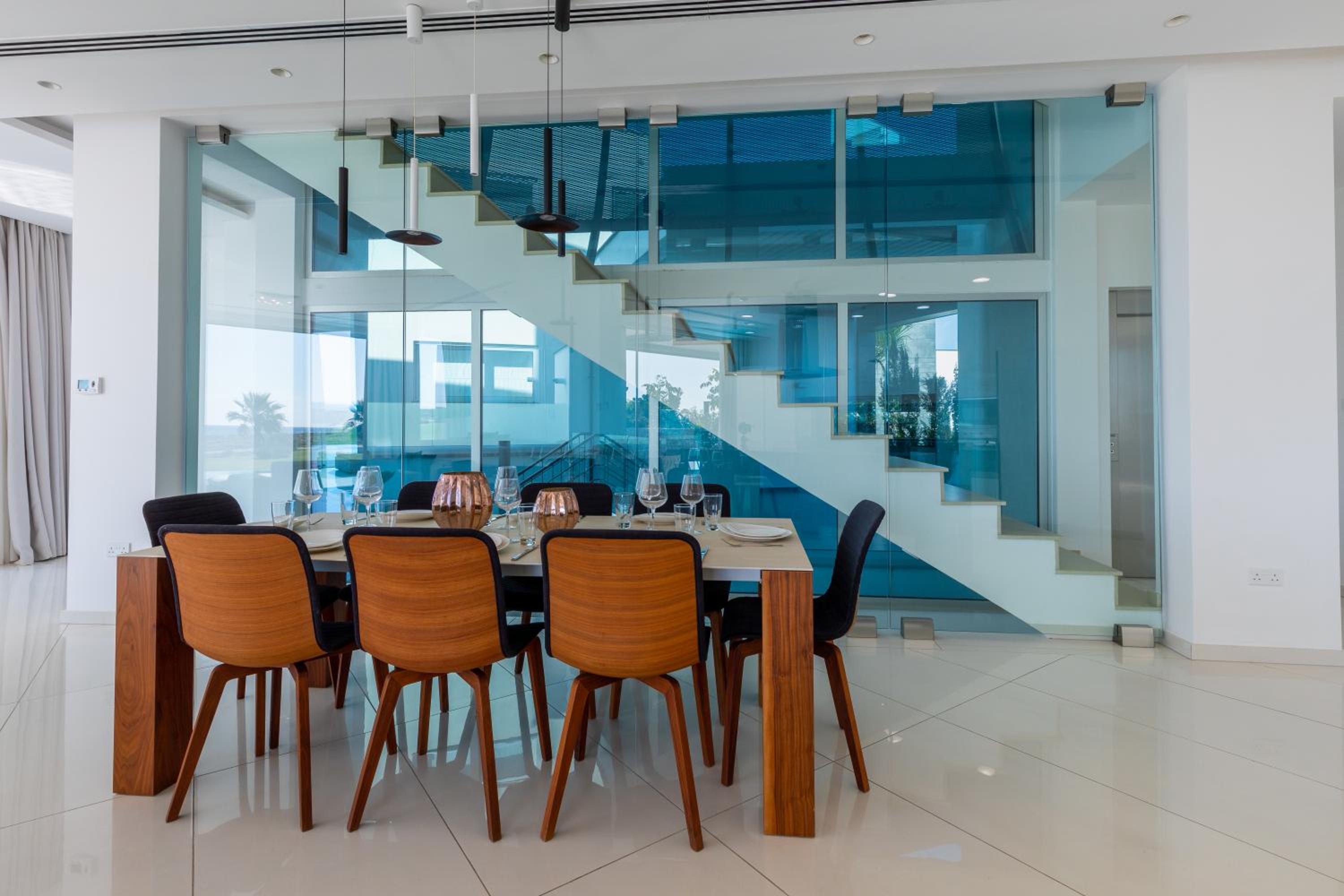 Beachfront Luxury Villa Glory