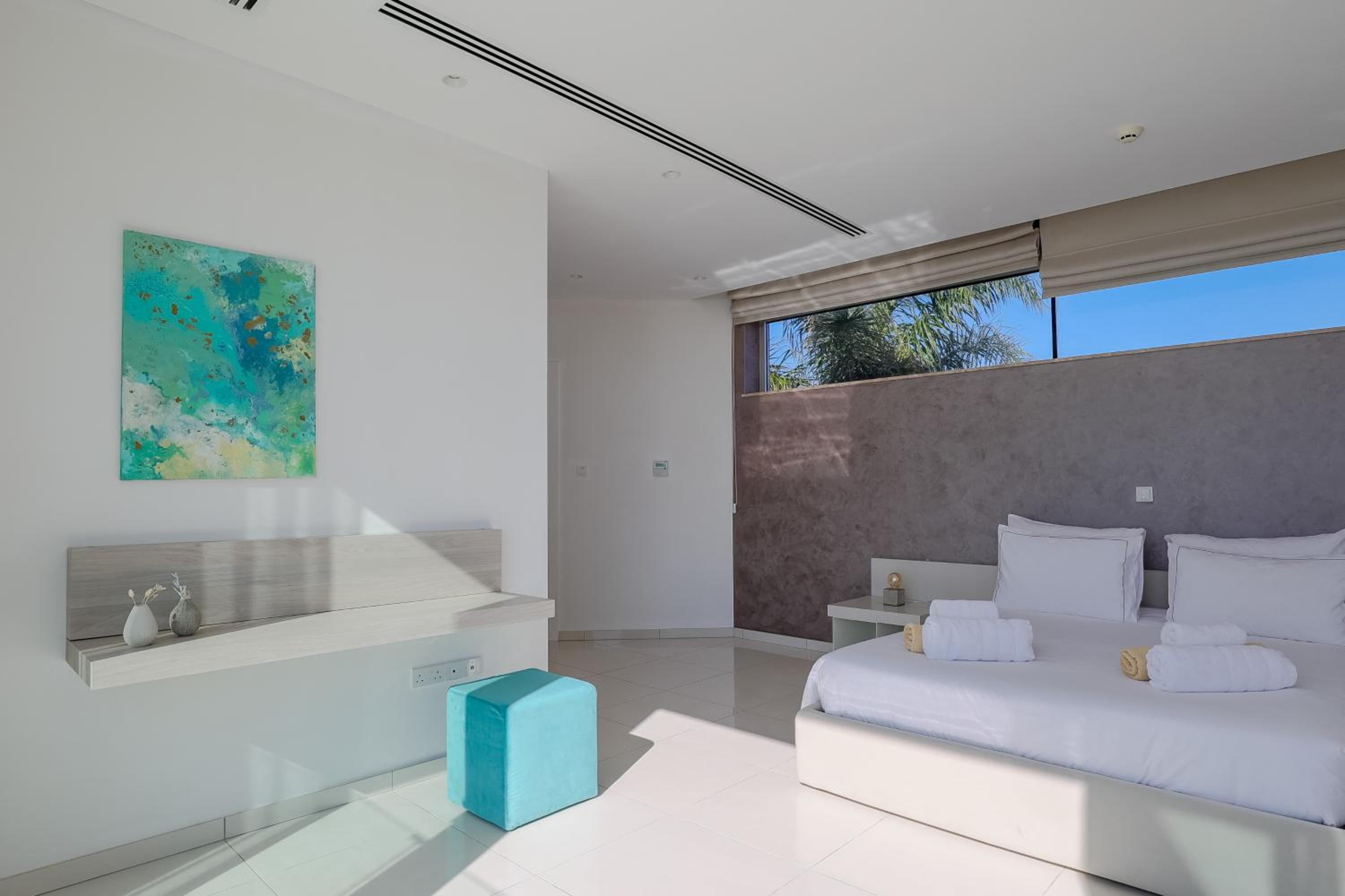 Beachfront Luxury Villa Glory