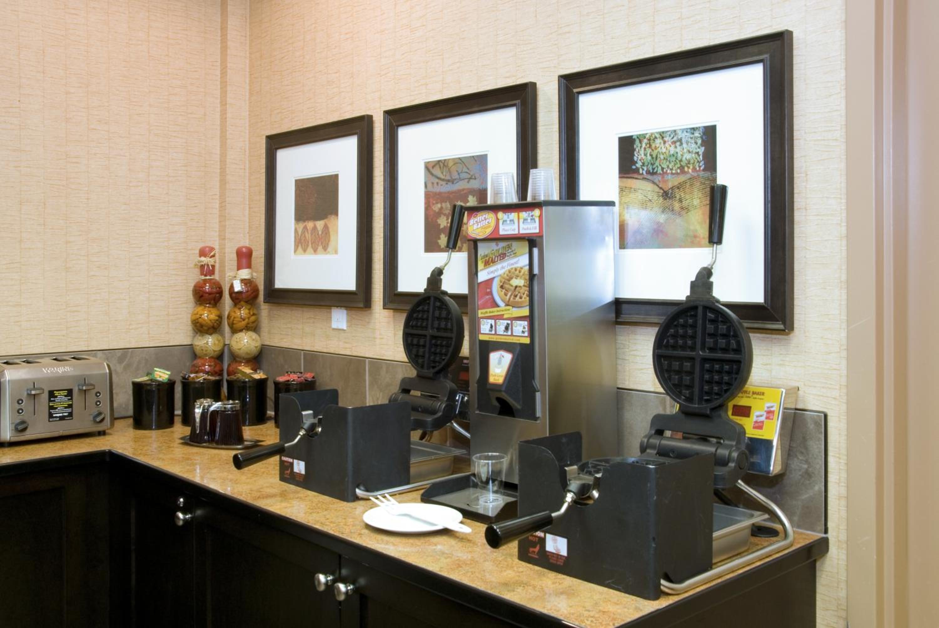 Surrey Vacations - Ramada by Wyndham Surrey/Langley - Property Image 1