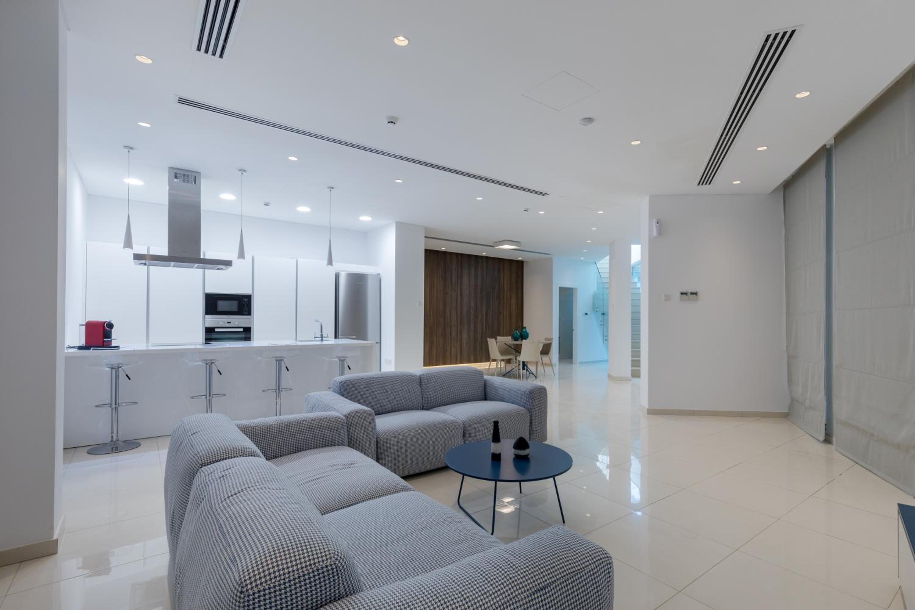 Beachfront Luxury Villa Glory