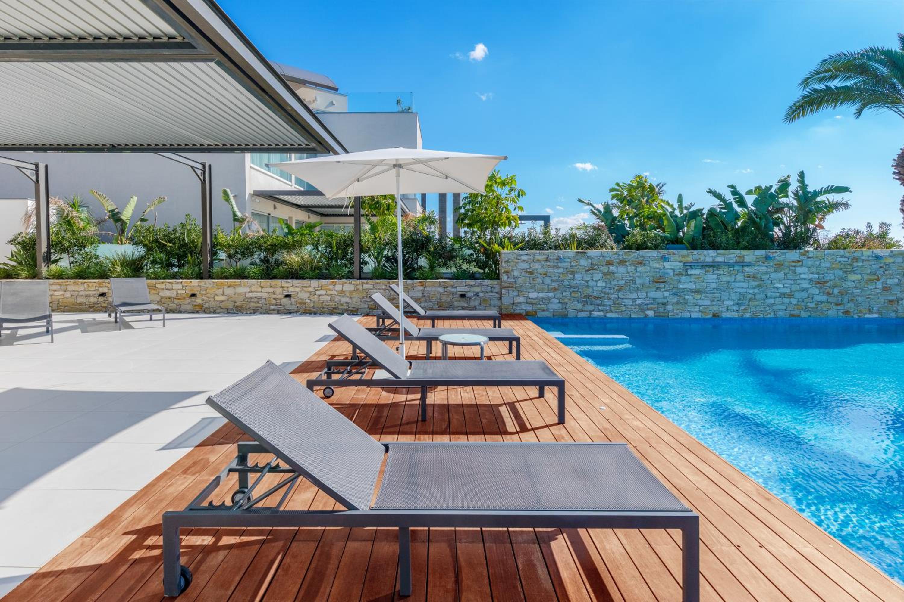 Beachfront Luxury Villa Glory
