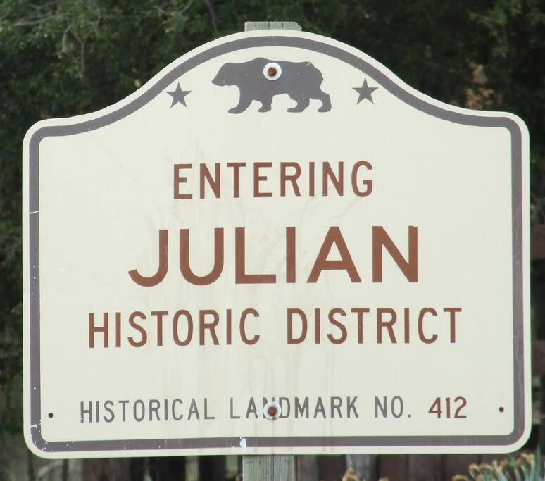 Historical Cabin in Julian Pet's okay!